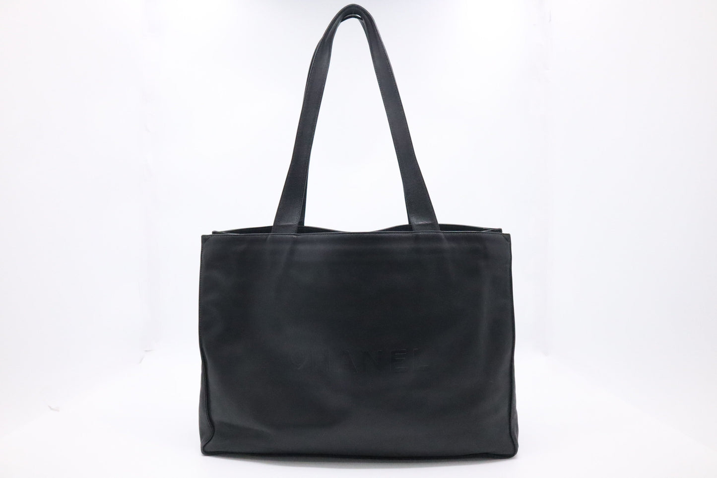Chanel Tote in Black Leather