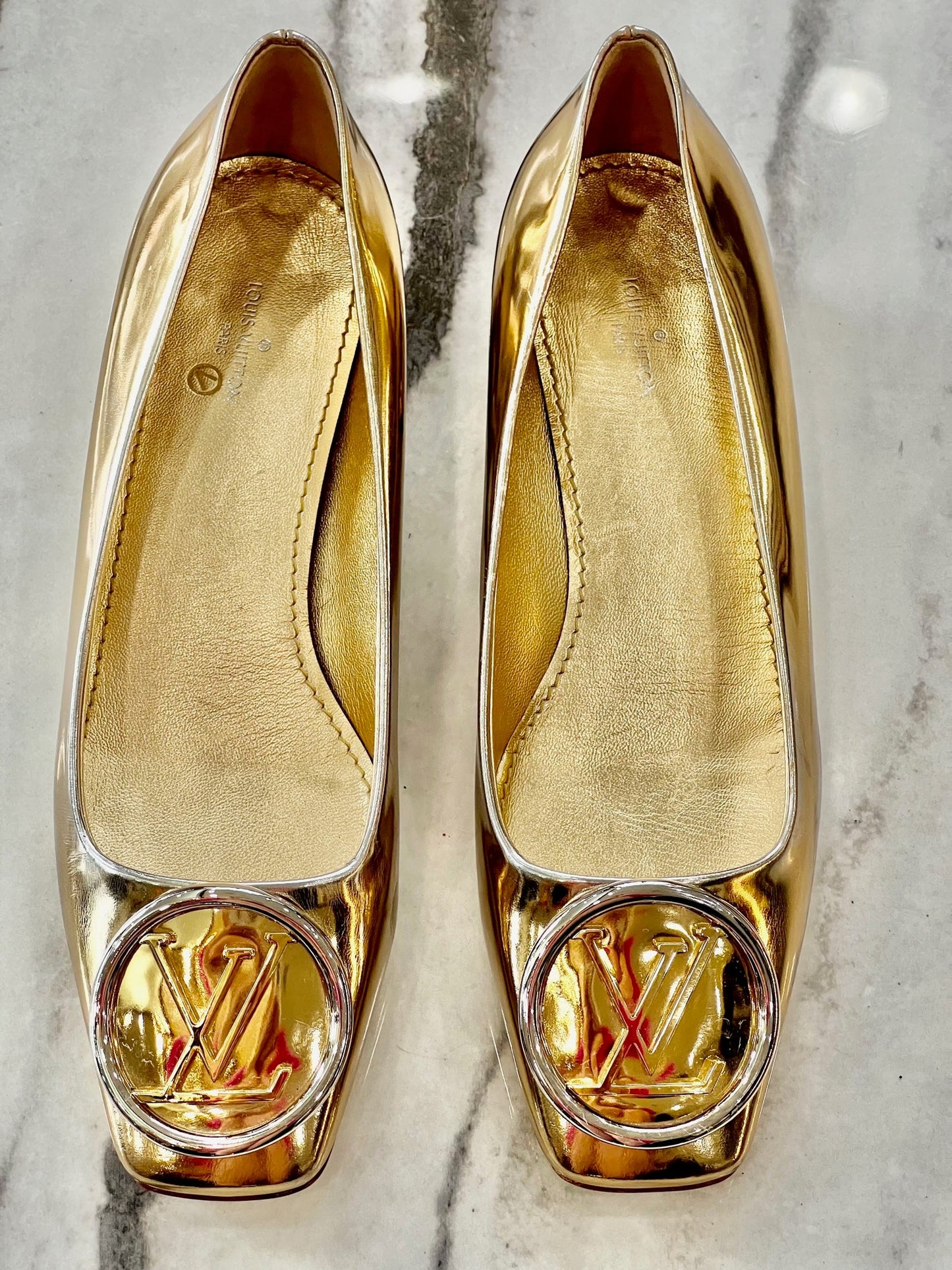 LOUIS VUITTON METALLIC FOIL LEATHER MADELEINE PUMPS