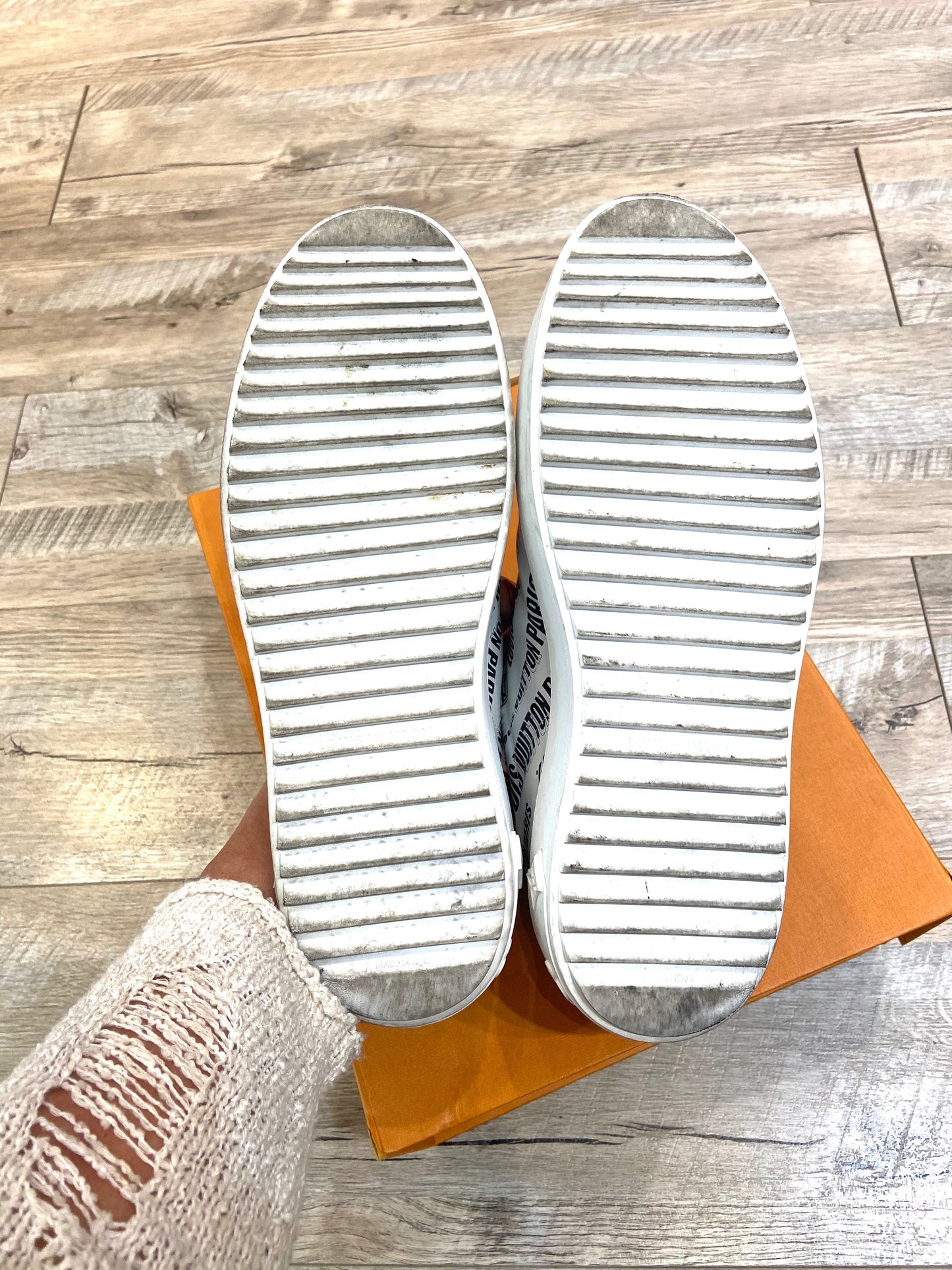 LOUIS VUITTON TIME OUT SNEAKERS