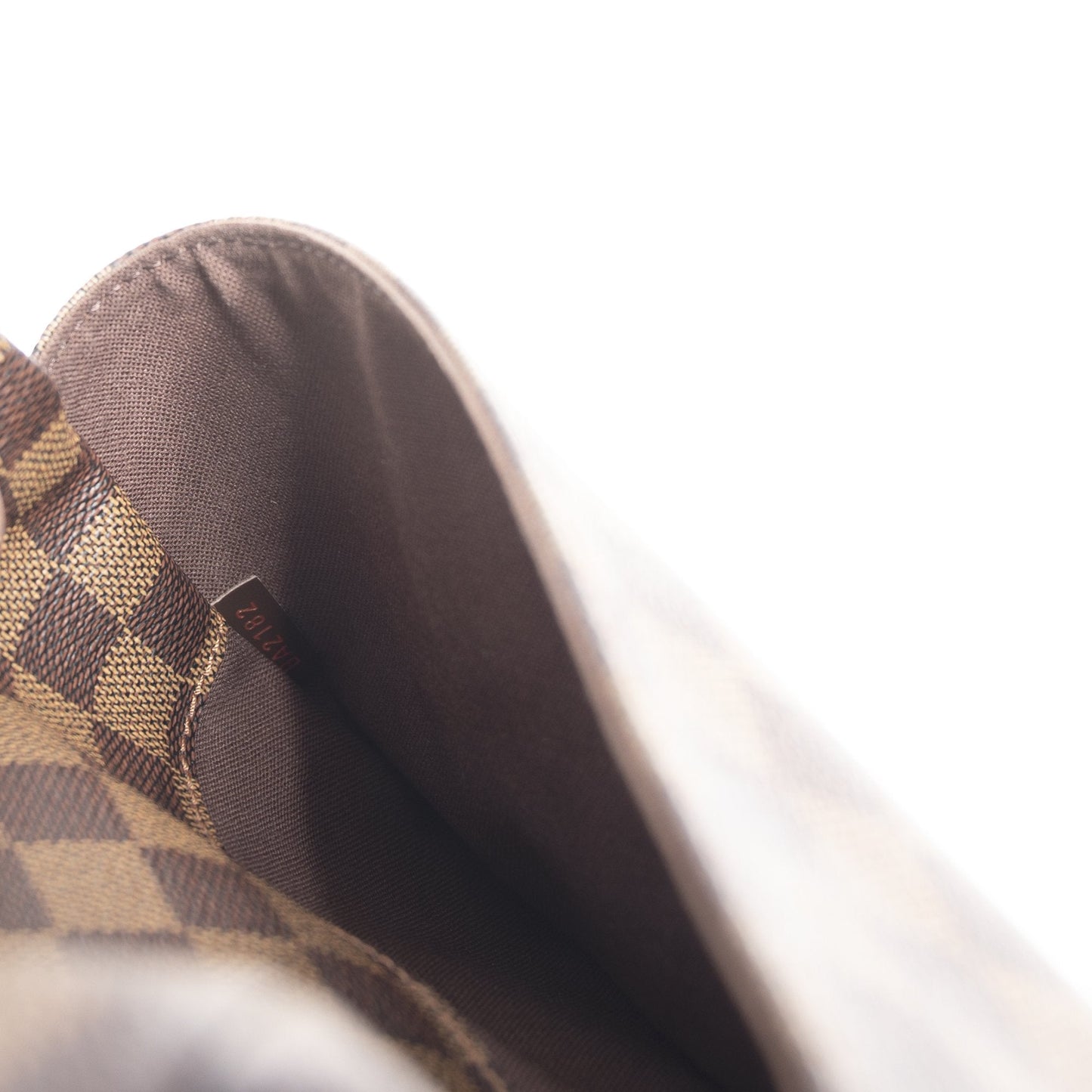 Louis Vuitton Damier Ebene Trotteur BeauBourg