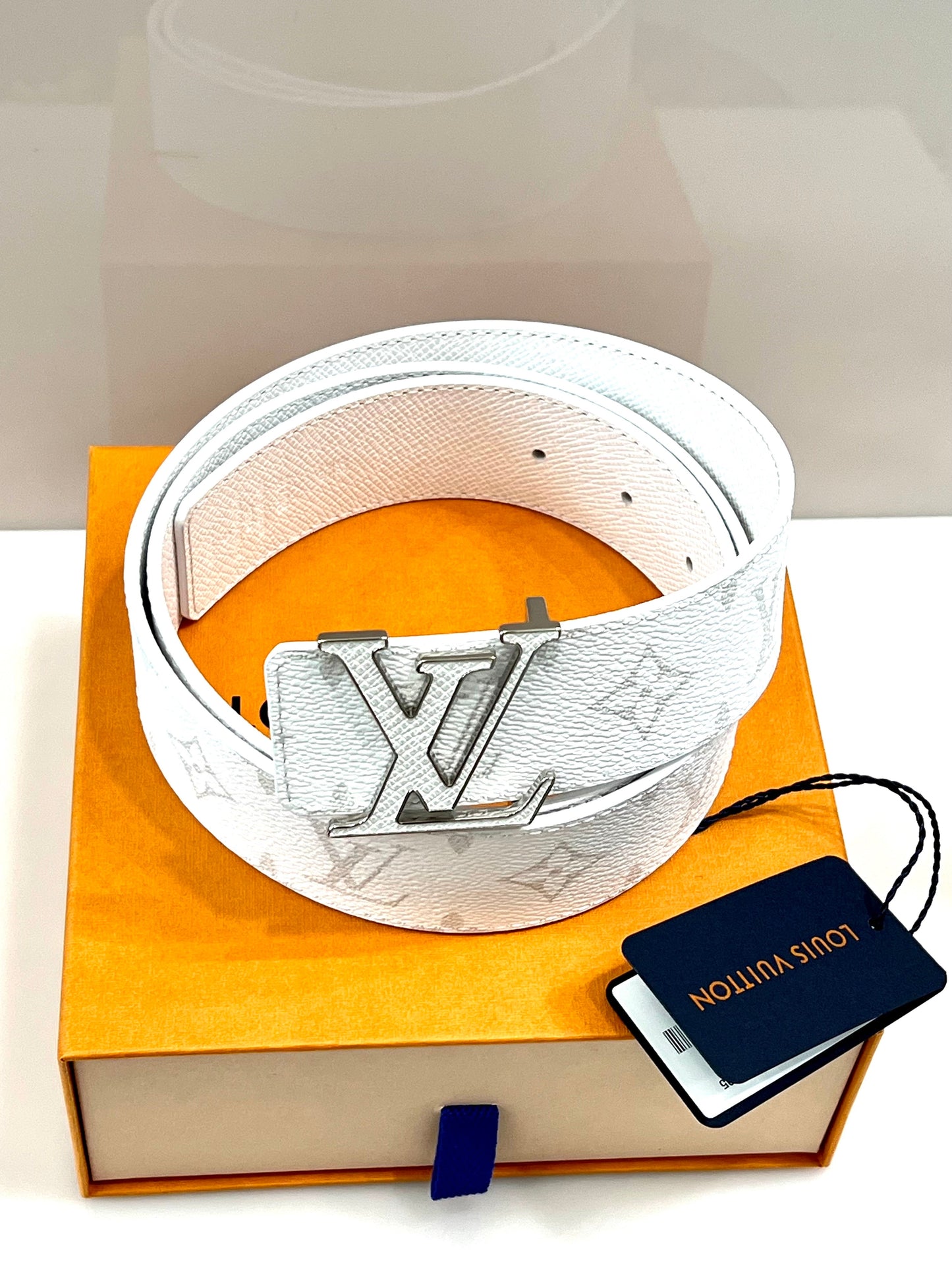 LOUIS VUITTON MONOGRAM LV INITIALS REVERSIBLE BELT