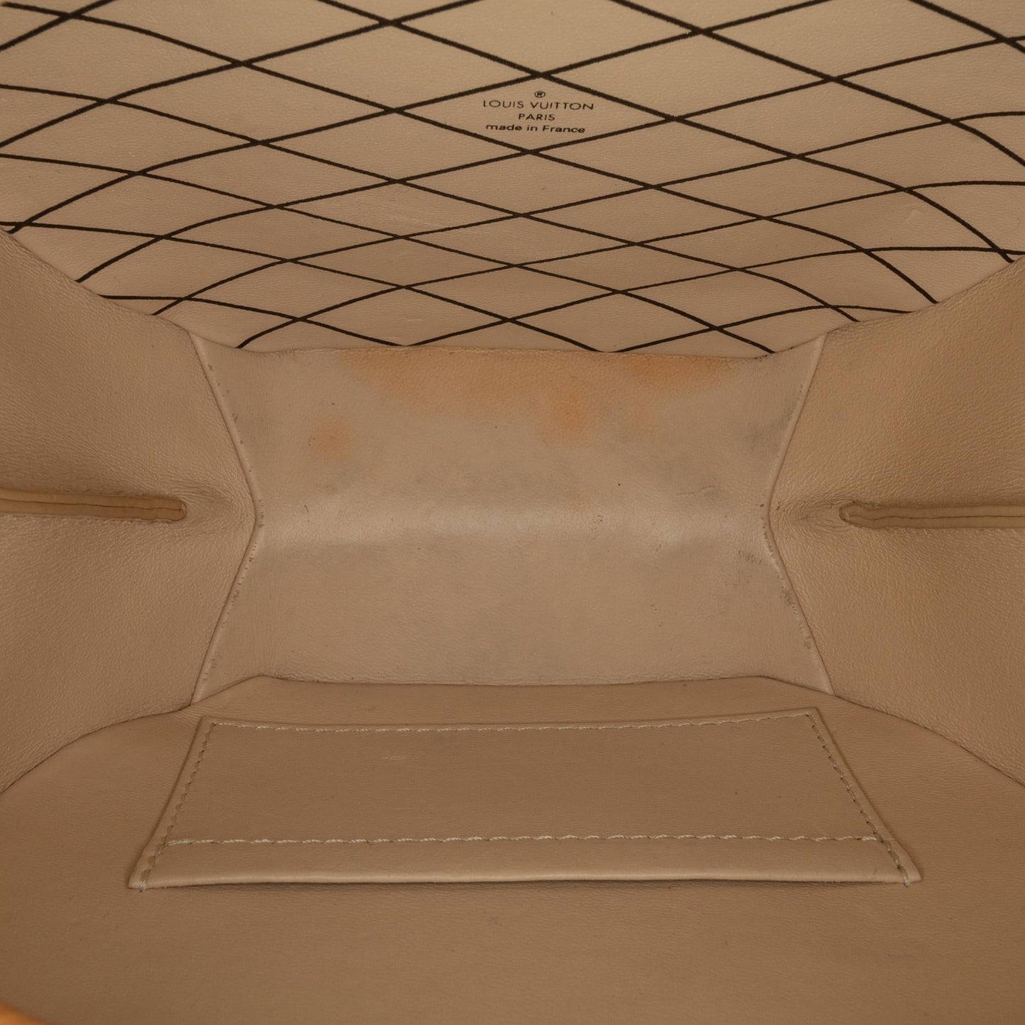 Louis Vuitton Monogram Petite Boite Chapeau (SHG-OphNuW)
