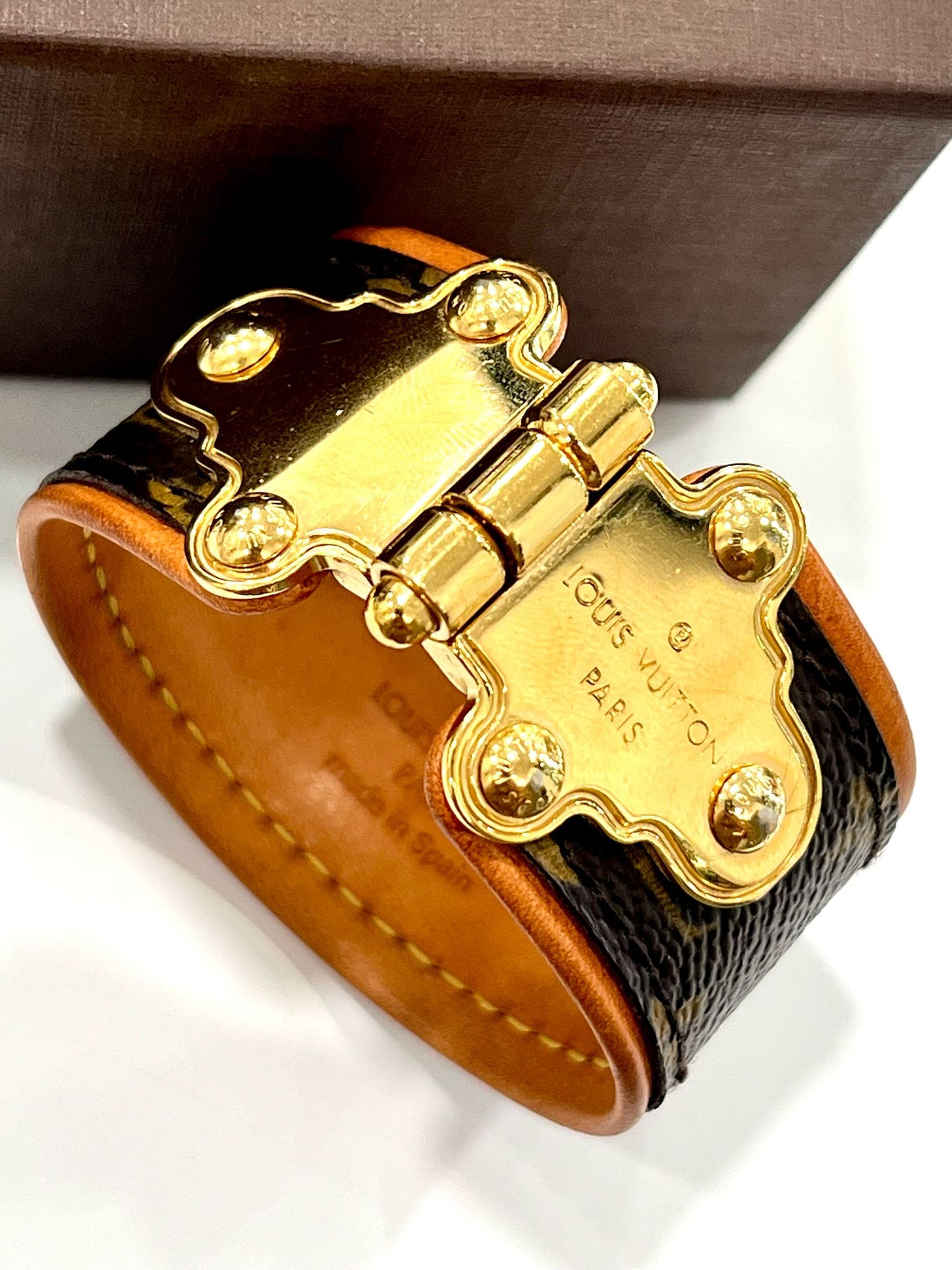 LOUIS VUITTON MONOGRAM SAVE IT BRACELET