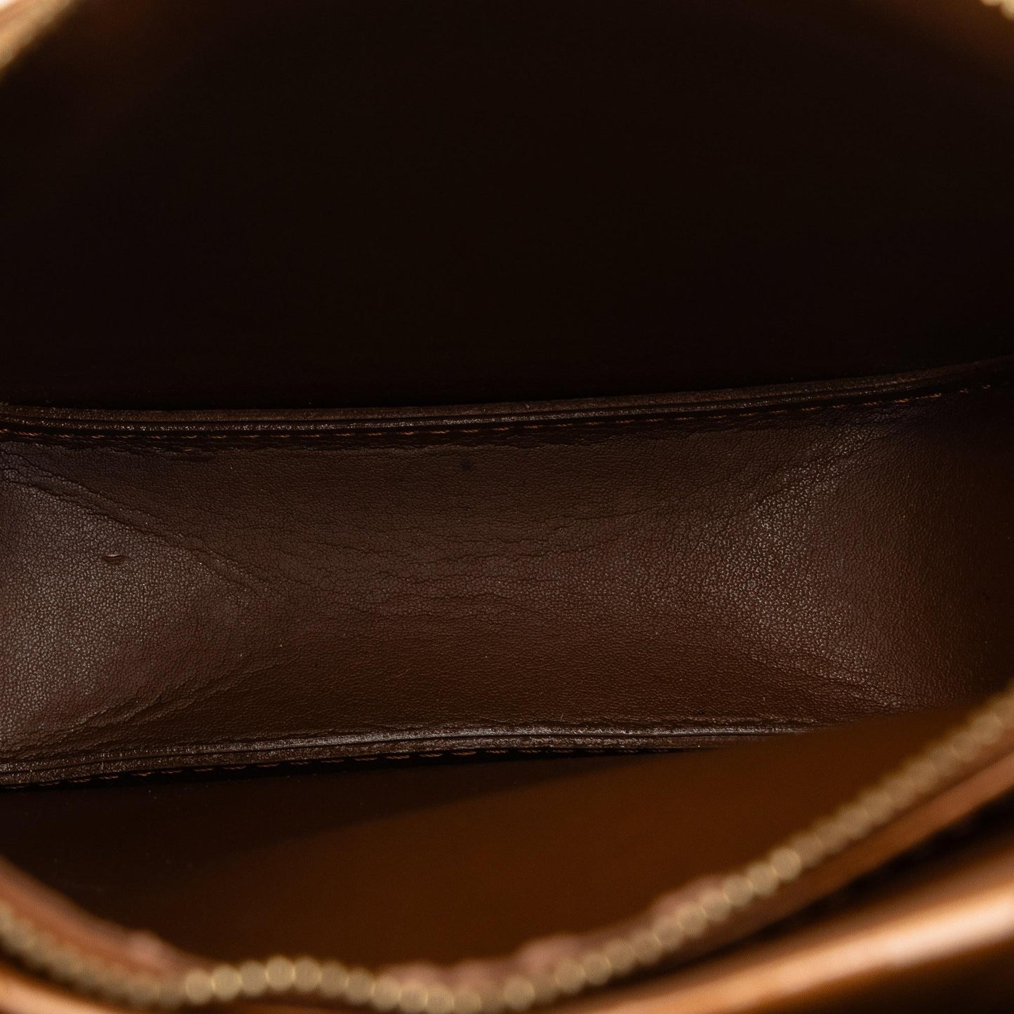 Louis Vuitton Monogram Vernis Pochette Mott (SHG-j3KnDR)