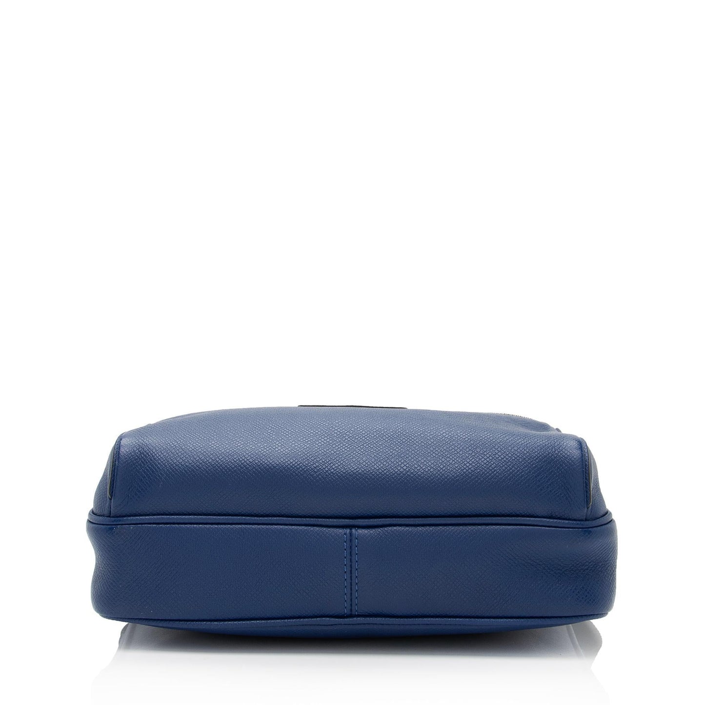 Louis Vuitton Taiga Leather Outdoor Messenger