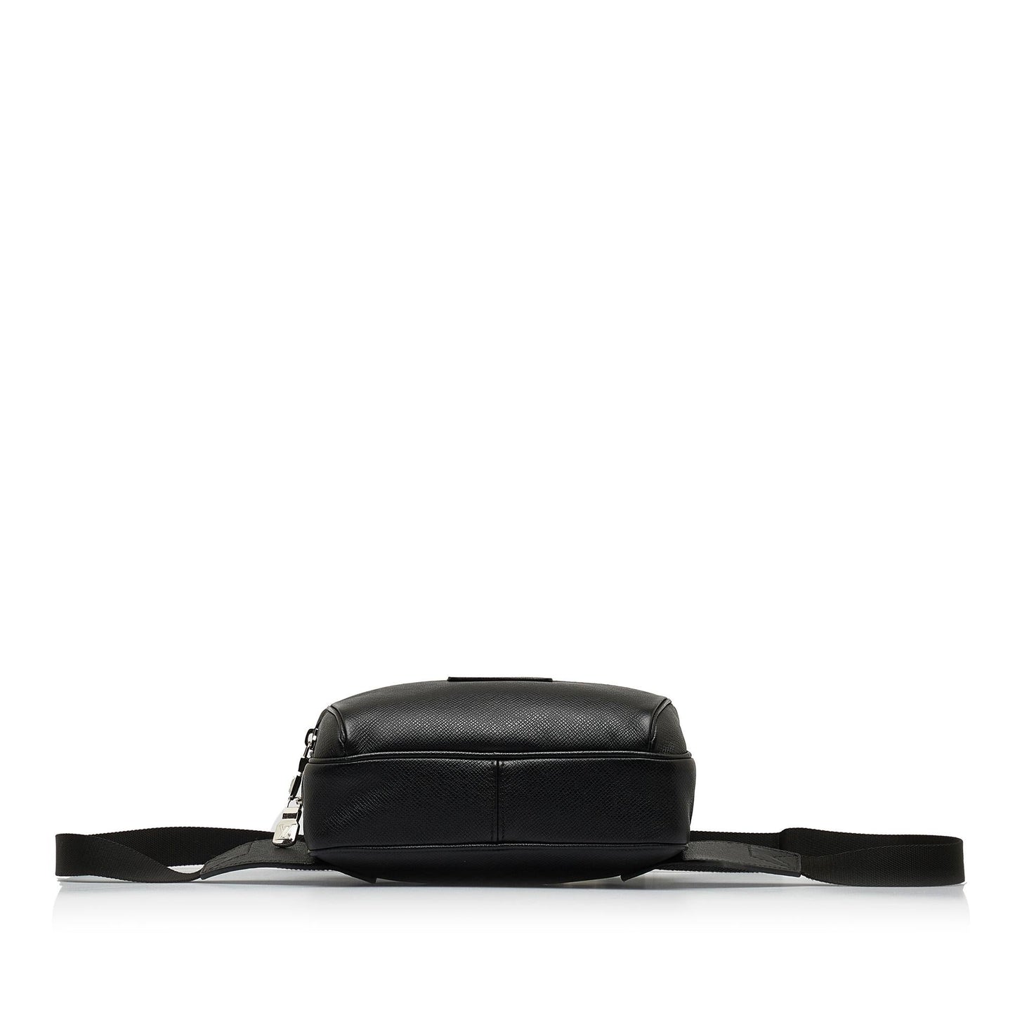 Louis Vuitton Taiga Outdoor Bumbag