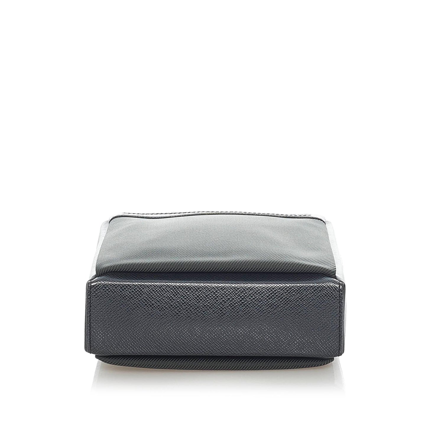 Louis Vuitton Taiga Sayan (SHG-34629)