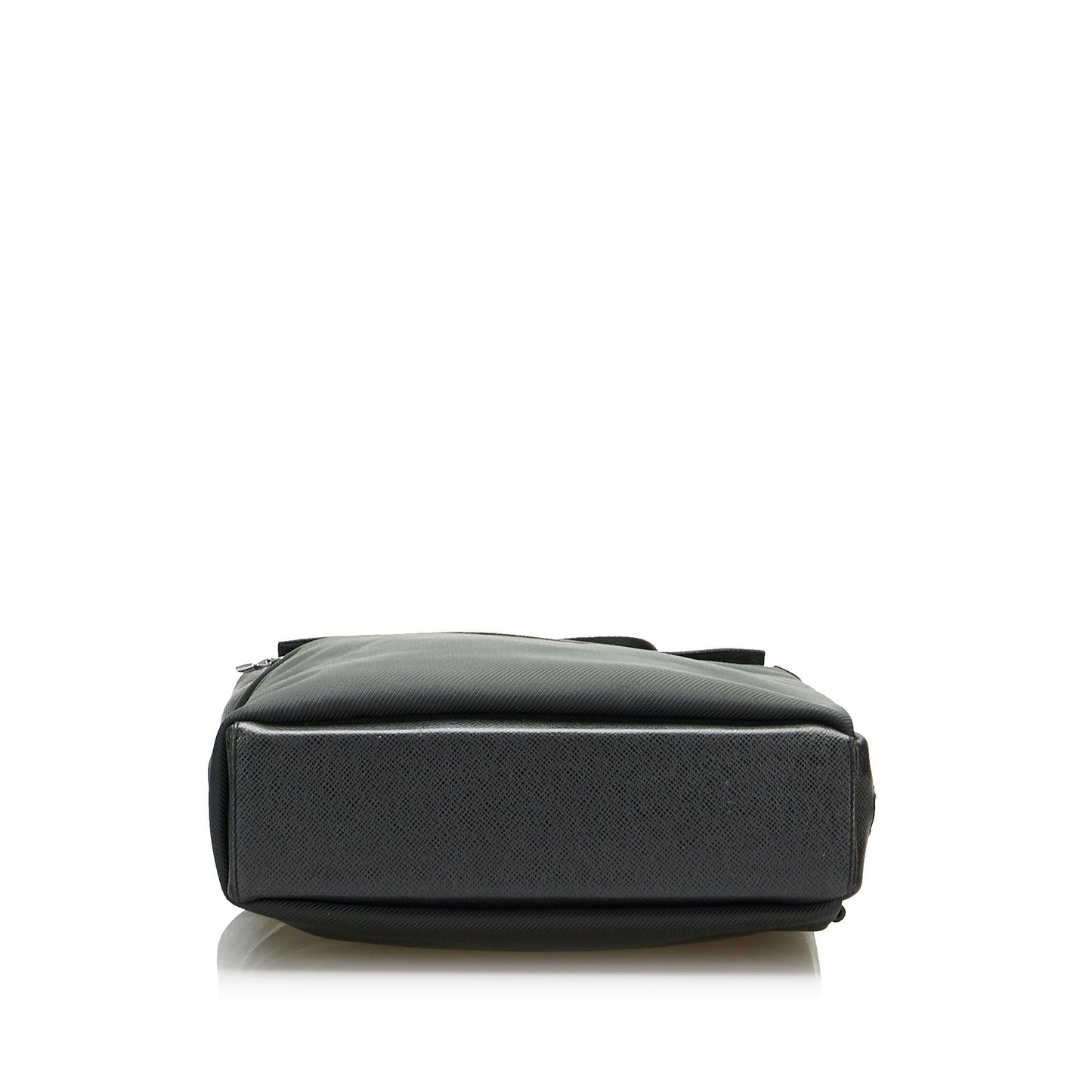Louis Vuitton Taiga Sayan (SHG-dzbalD)