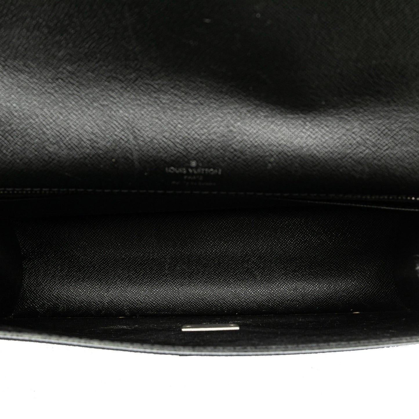 Louis Vuitton Taiga Selenga (SHG-pd0GnY)