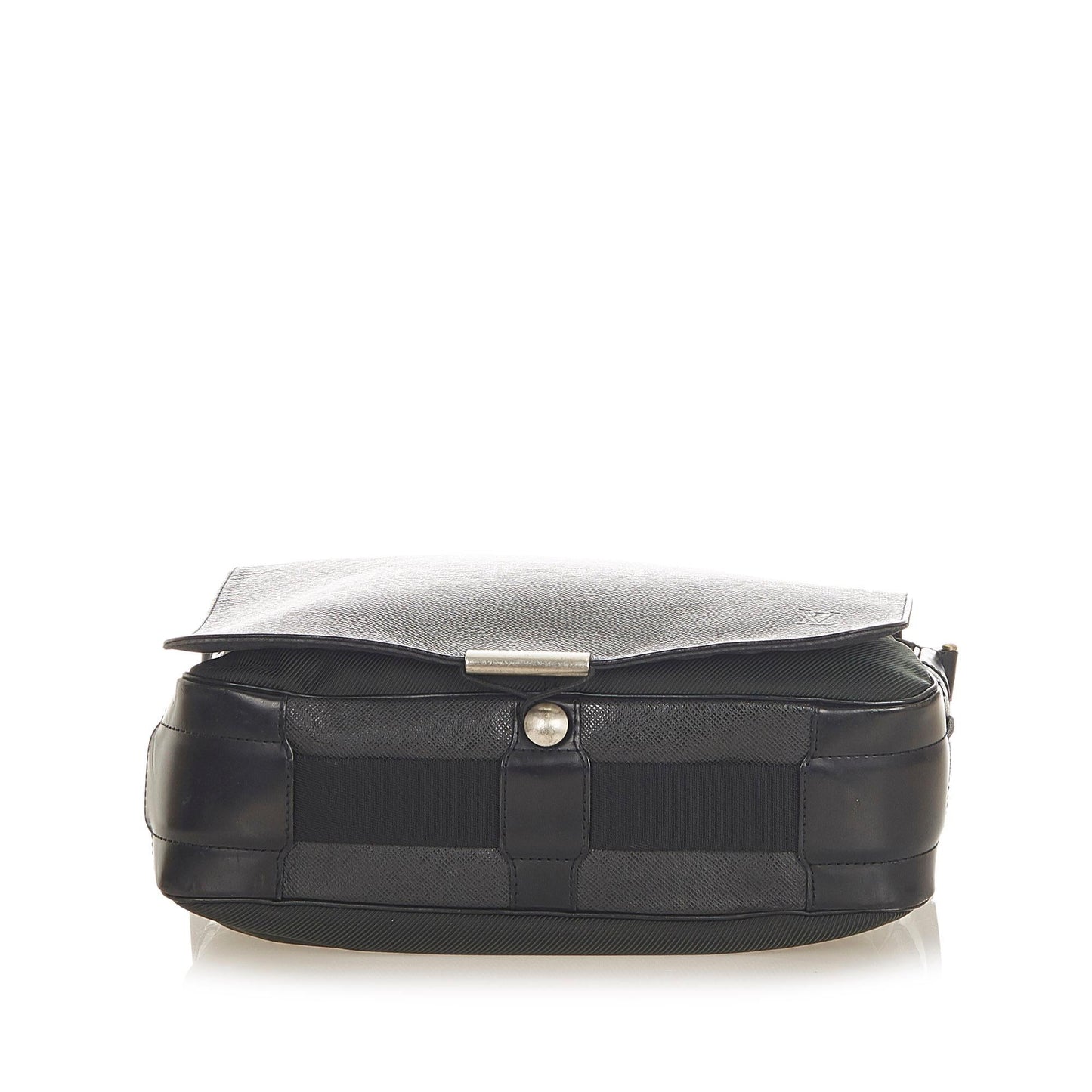 Louis Vuitton Taiga Viktor (SHG-32143)