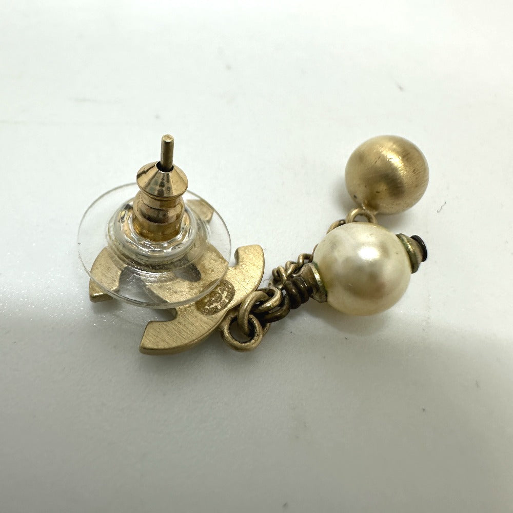 CHANEL Pierce Gold Plated gold COCO Mark Fake pearl Women