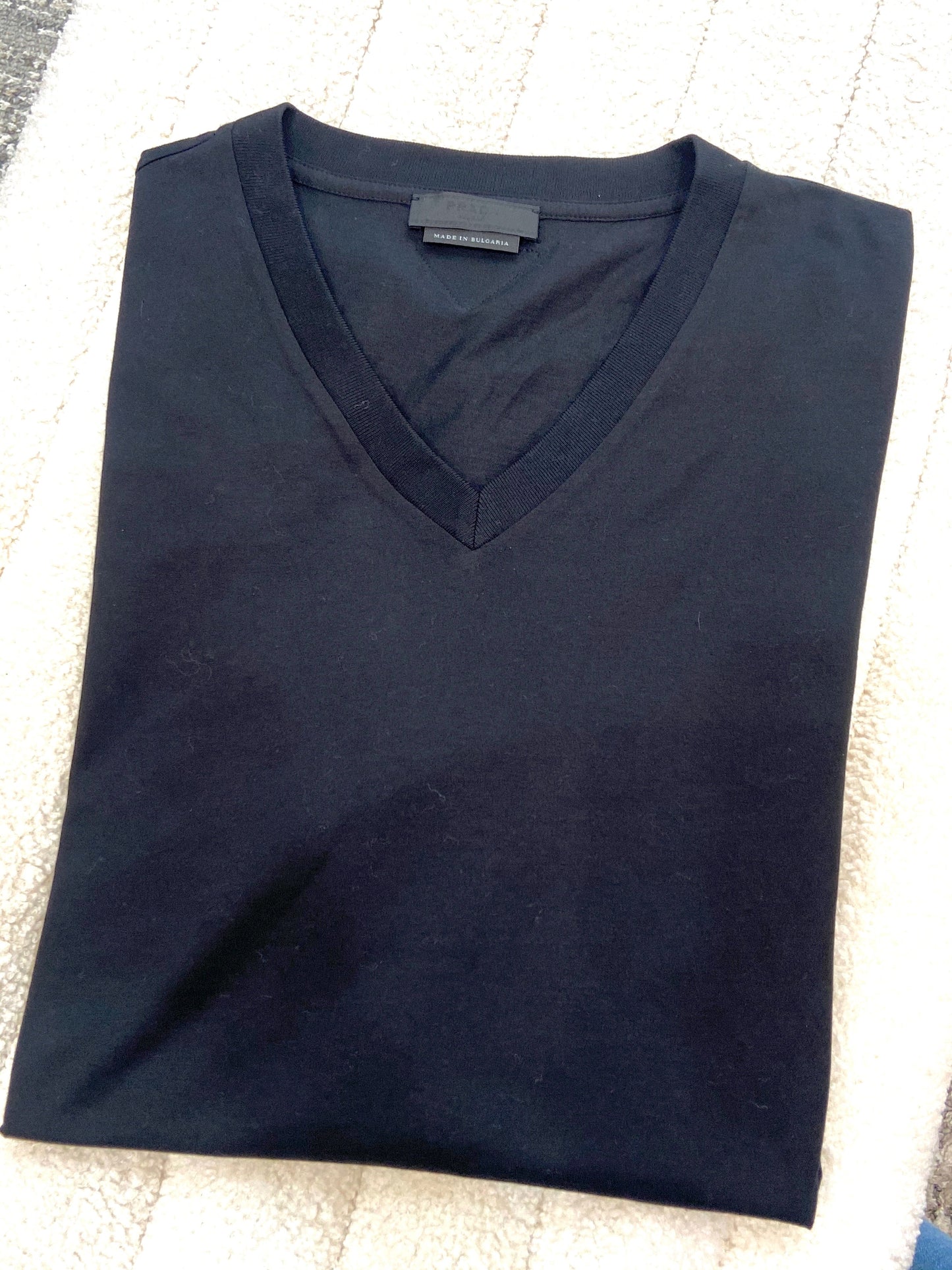 PRADA MEN'S V-NECK COTTON T-SHIRT