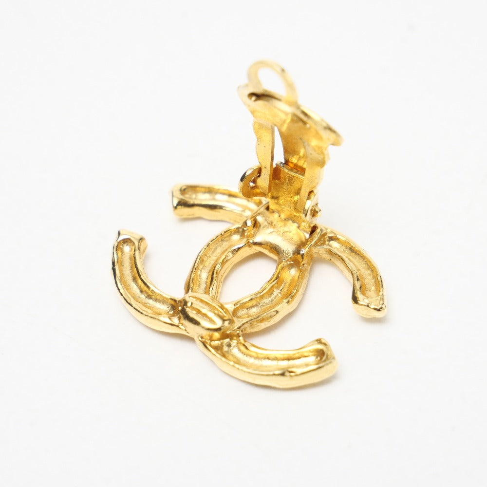 CHANEL Earring brass gold