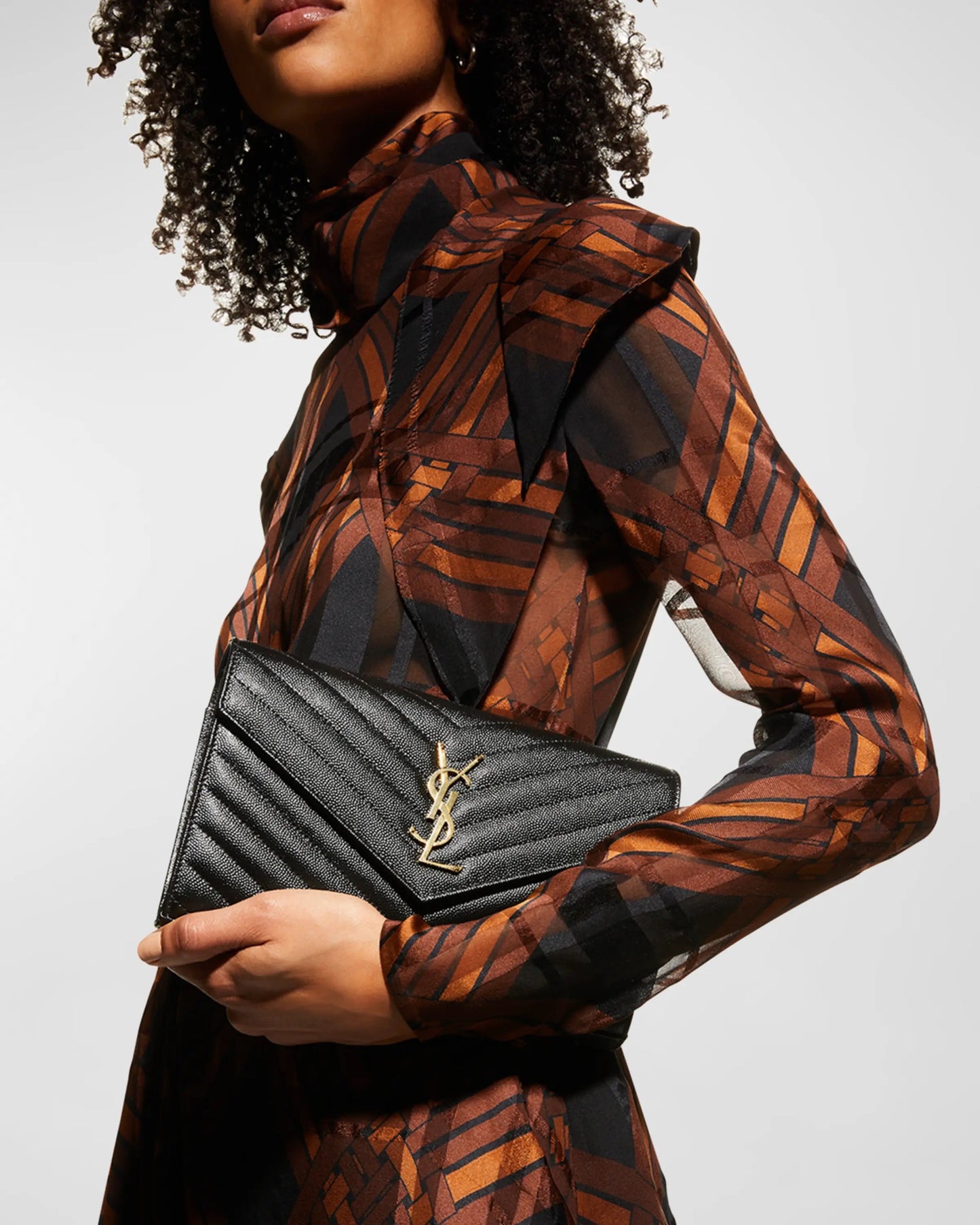 YSL MONOGRAM LARGE GRAIN DE POUDRE WALLET ON CHAIN