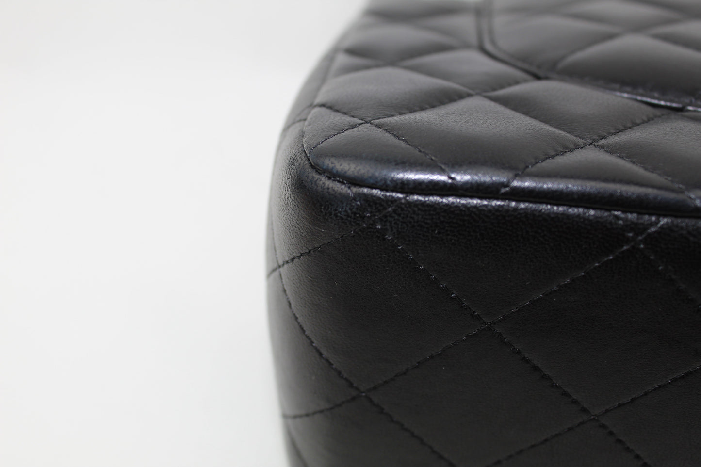 CHANEL JUMBO LAMBSKIN DOUBLE FLAP BAG