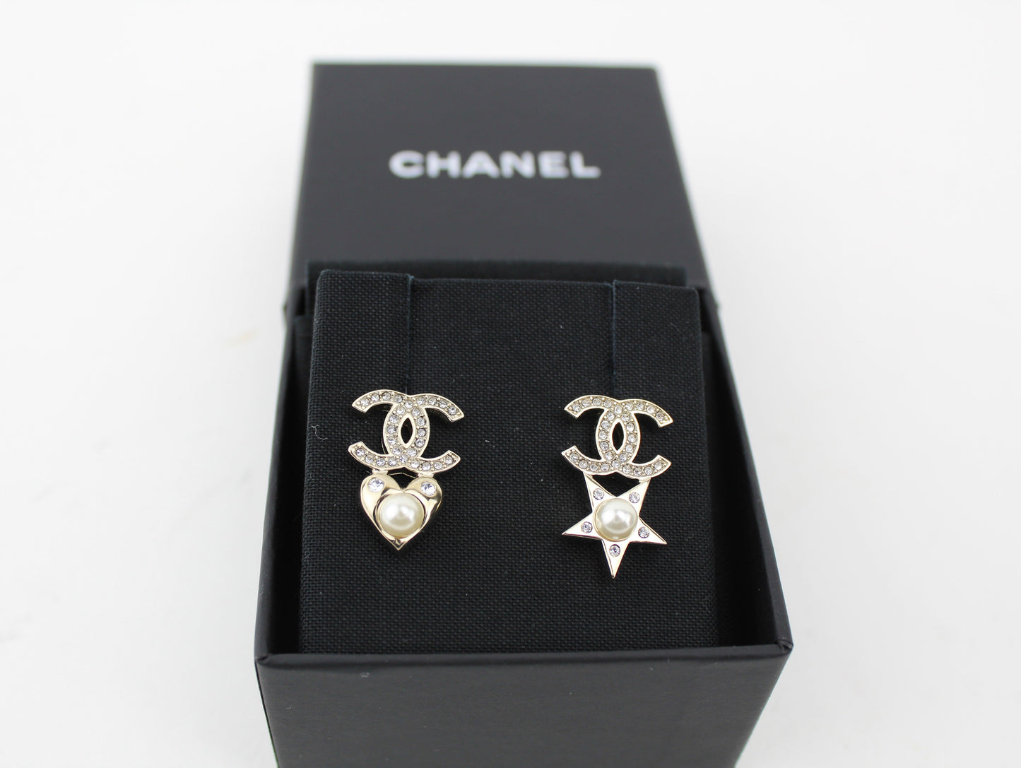 CHANEL CRYSTAL STAR EARRINGS