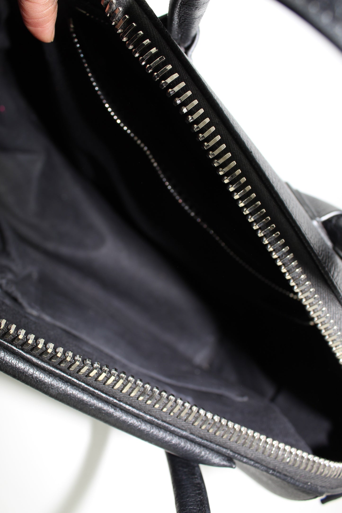 GIVENCHY MEDIUM ANTIGONA TOTE