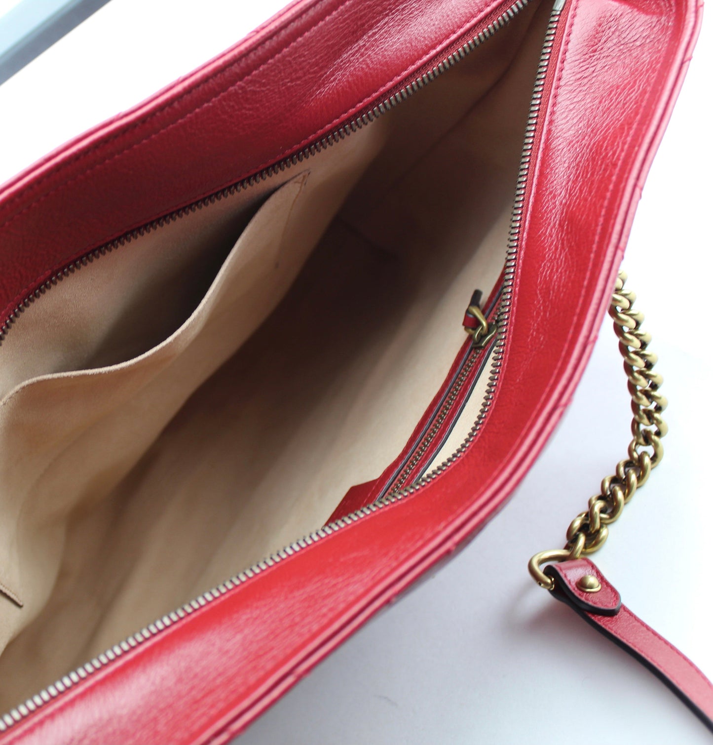 Gucci GG Marmont Matelasse Medium Tote Red