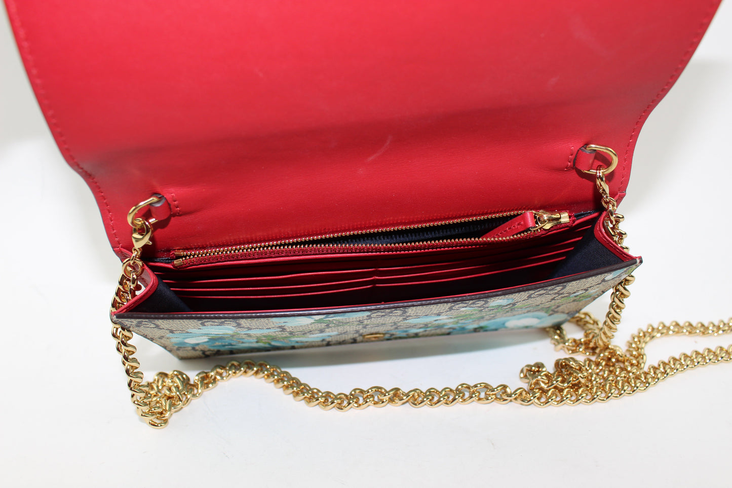 GUCCI GG BLOOMS SUPREME CHAIN WALLET