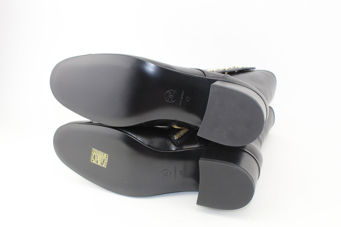 Chanel Iace up Black/patent leather boots