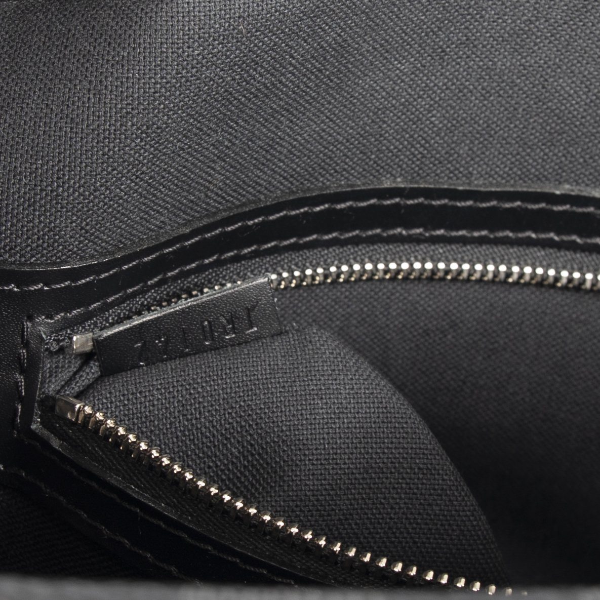 Louis Vuitton Damier Graphite Porte-Documents Voyage GM