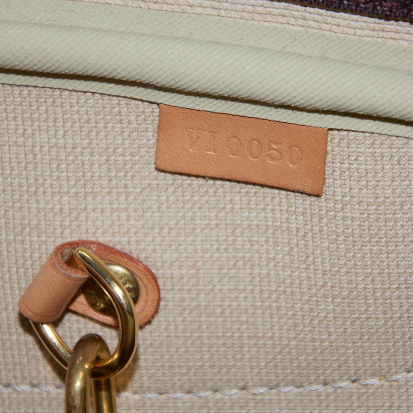 Louis Vuitton Monogram Alize 24 Heures