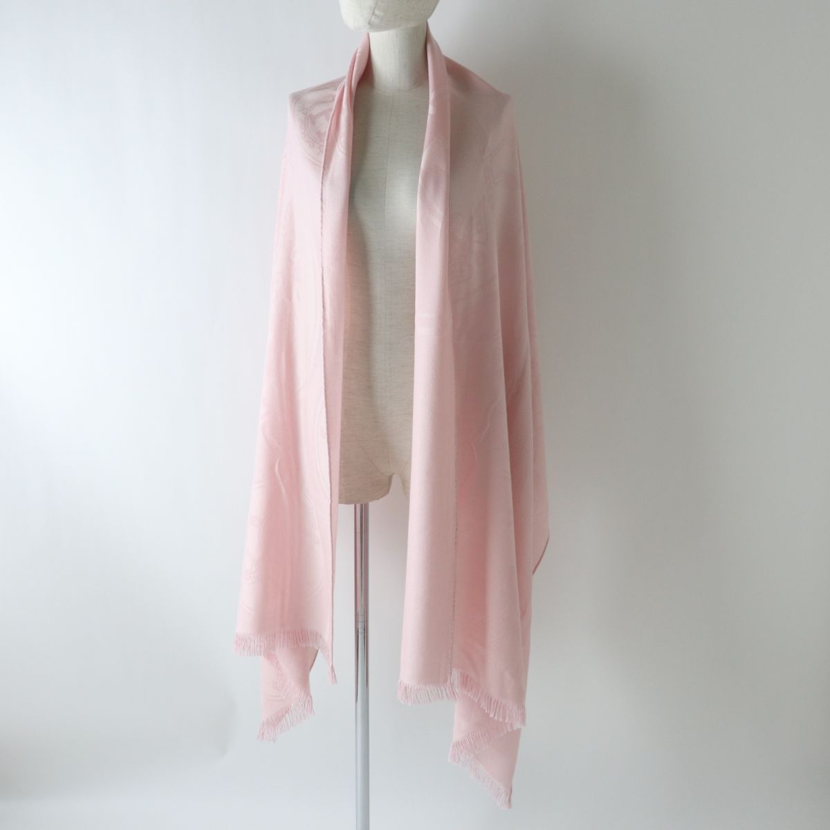 HERMES Stall Main: 85% cashmere, Main: 15% silk Rose Petal (Baby Pink type) Women