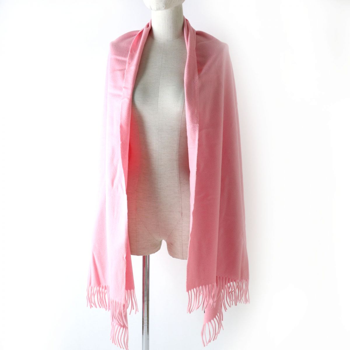 HERMES Stall Main: 100% cashmere Baby pink Women