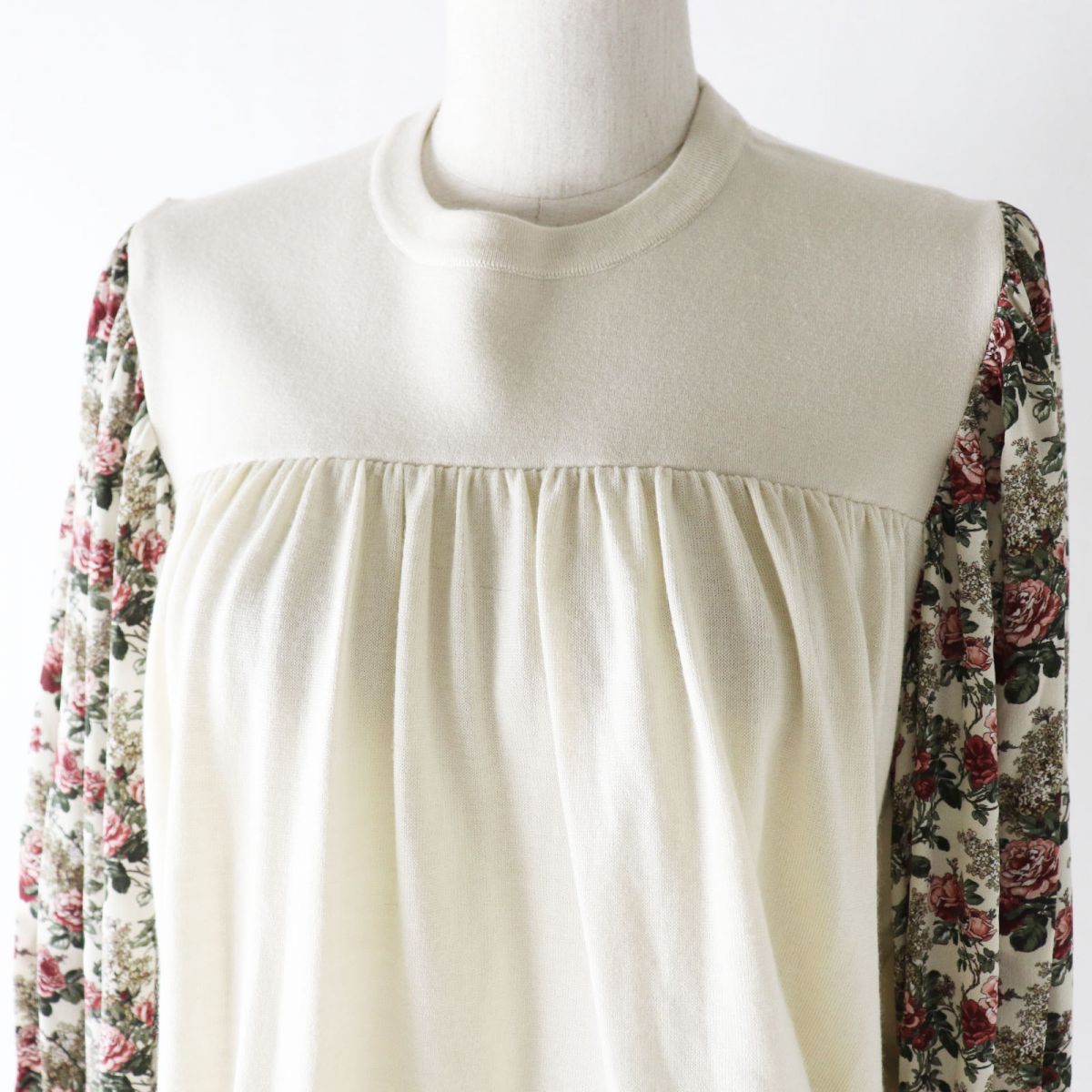 LOUIS VUITTON knit Image reference Light beige x multicolor (flower print) Women S