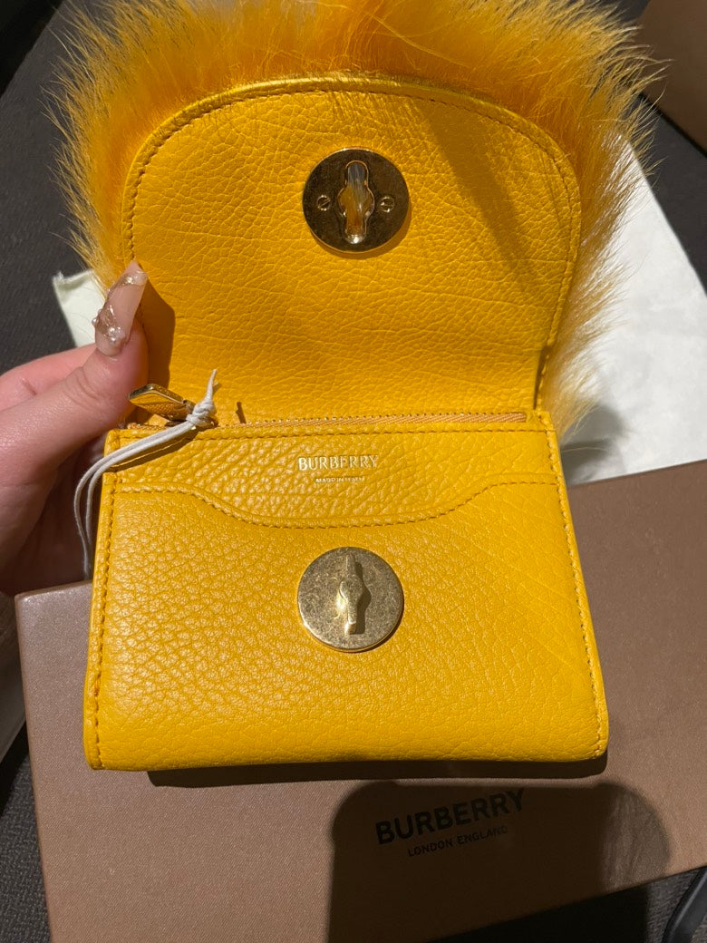 Luxury Burberry LS Compact Wallet Mimosa â Fur Wallet