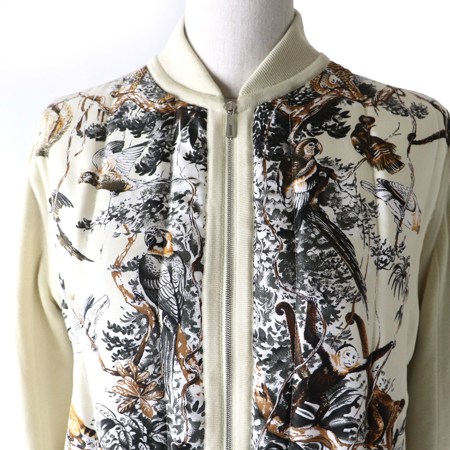 HERMES Nylon jacket Main: 100% silk, Main: 80% silk, Main: 14% cashmere, Main: 6% polyester, Part: 100% rayon, Filling: 100% polyester beige Women 34