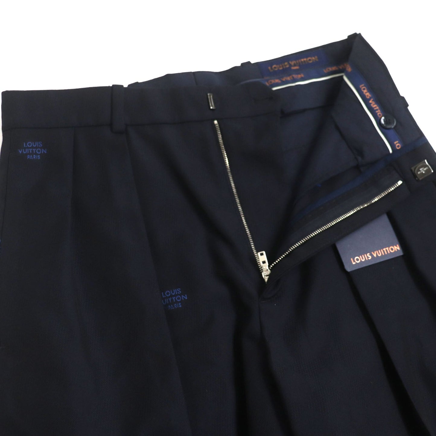 LOUIS VUITTON Shorts Outer: 57% wool, Outer: 43% cotton, Lining: 100% cotton Navy mens 36