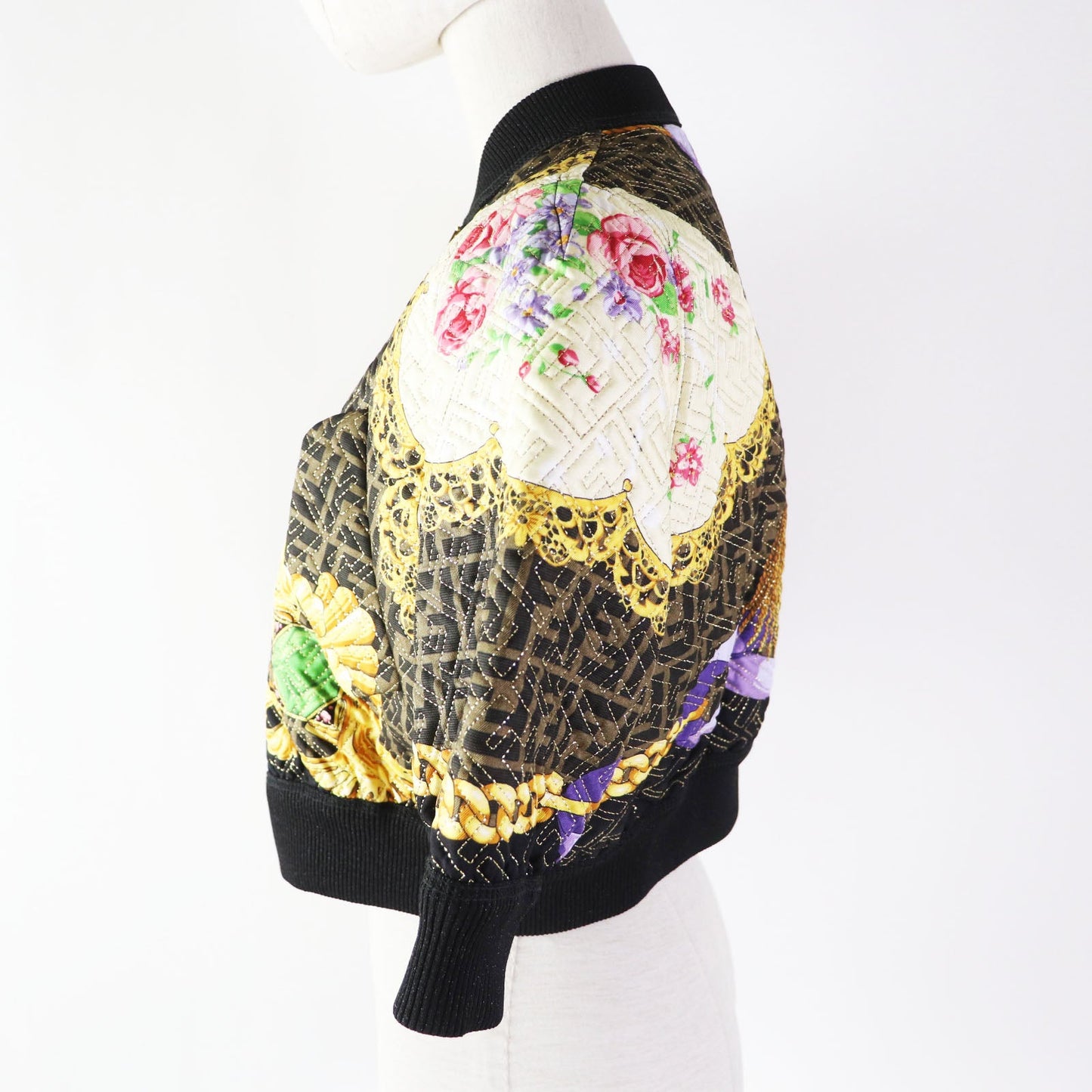 FENDI Blouson FJ7258 Outer: 100% silk, Filling: 69% polyester, Filling: 27% nylon, Filling: 4% polyurethane, Lining: 100% silk Black type Multi Women 40