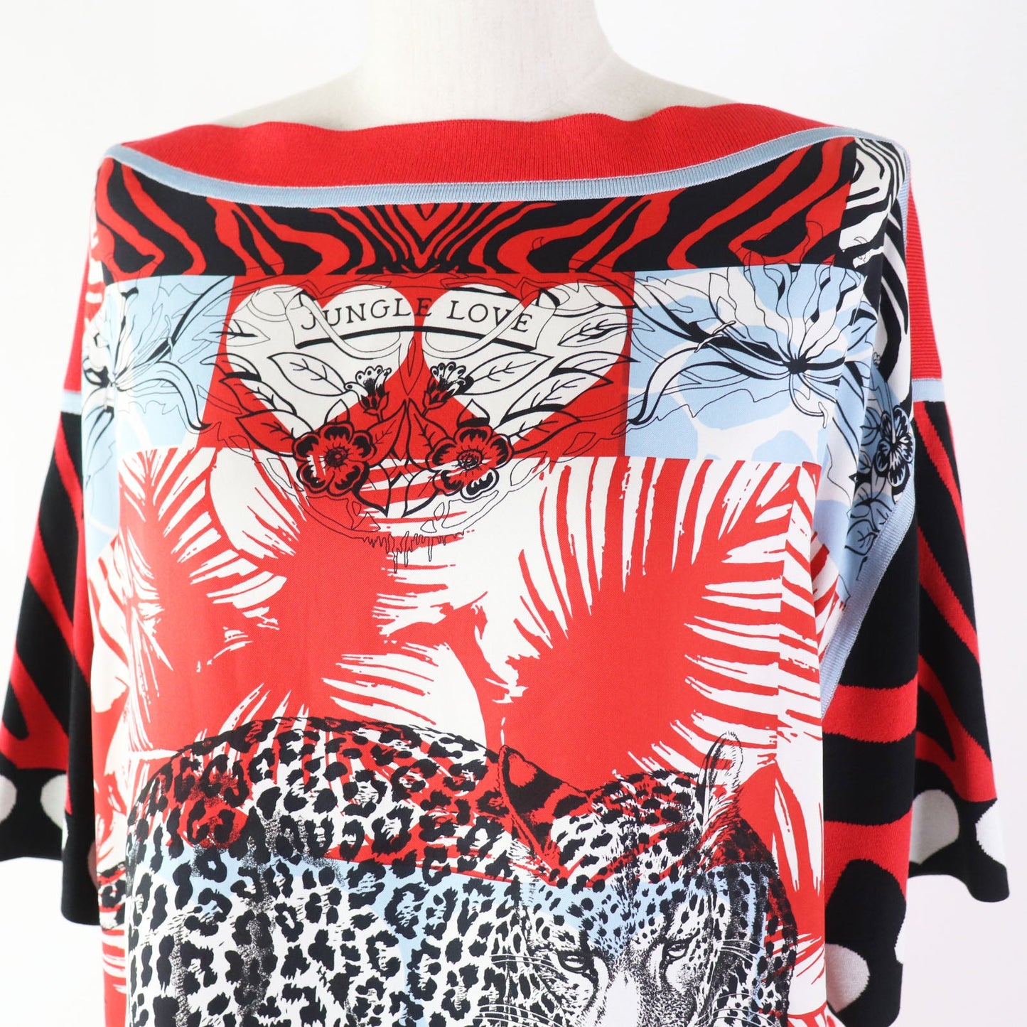 HERMES one piece 3E2827D3 Outer: 100% silk, Other: 86% viscose, 10% silk, 3% polyamide, 1% polyurethane Other: 95% silk, 4% polyamide, 1% polyurethane Red JUNGLE LOVE Women 38