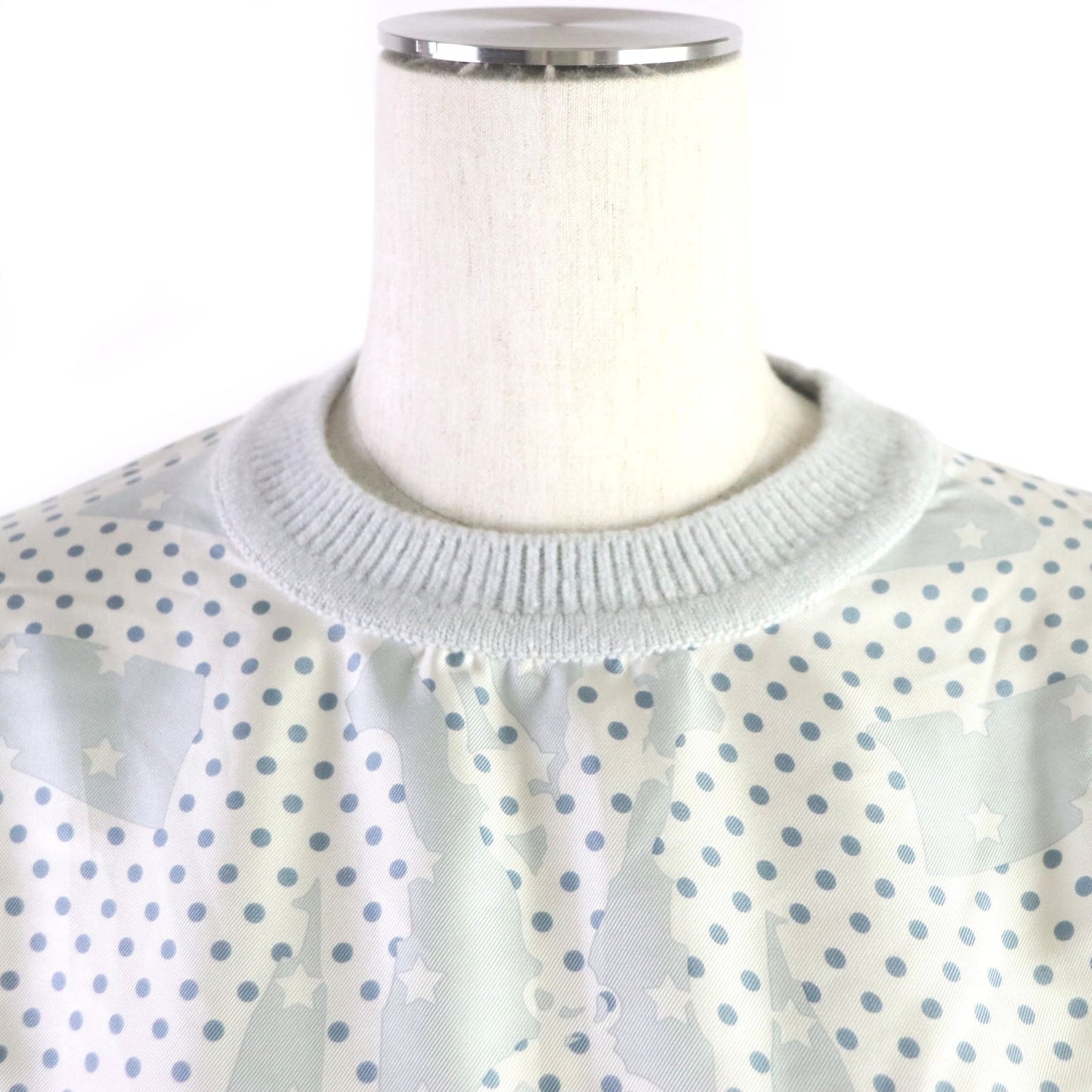 HERMES knit Printed part: 100% silk Knitted part: 68% wool, 29% cashmere, 3% nylon Ice blue Brides de Gala Women 34