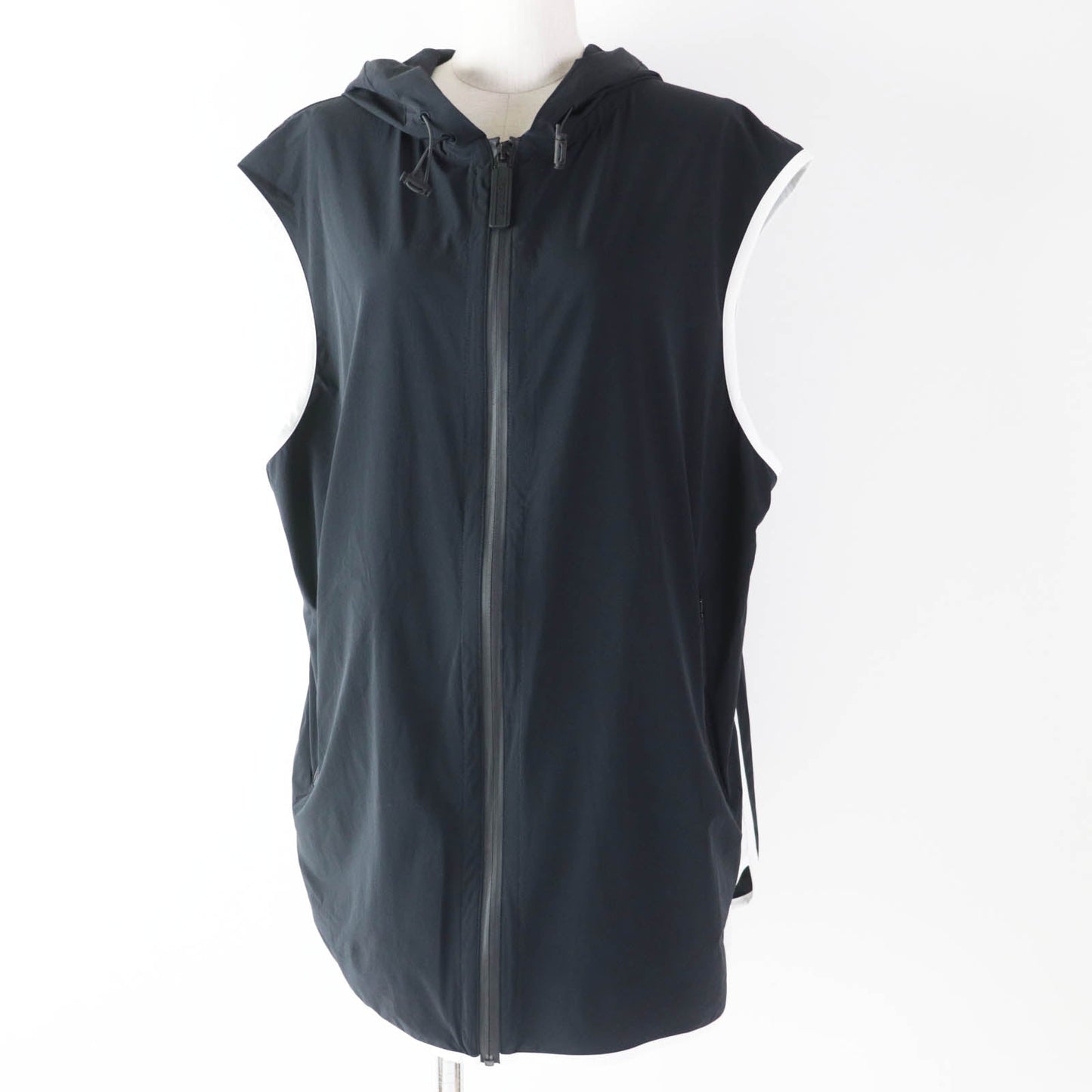 Christian Dior Hoodie 243G15A2260 Outer material: 88% nylon, Outer material: 12% polyurethane, Part: 84% polyester, Part: 16% polyurethane Black White Sleeveless Technical Jersey Zip Hoodie DIOR VIBE Women XS