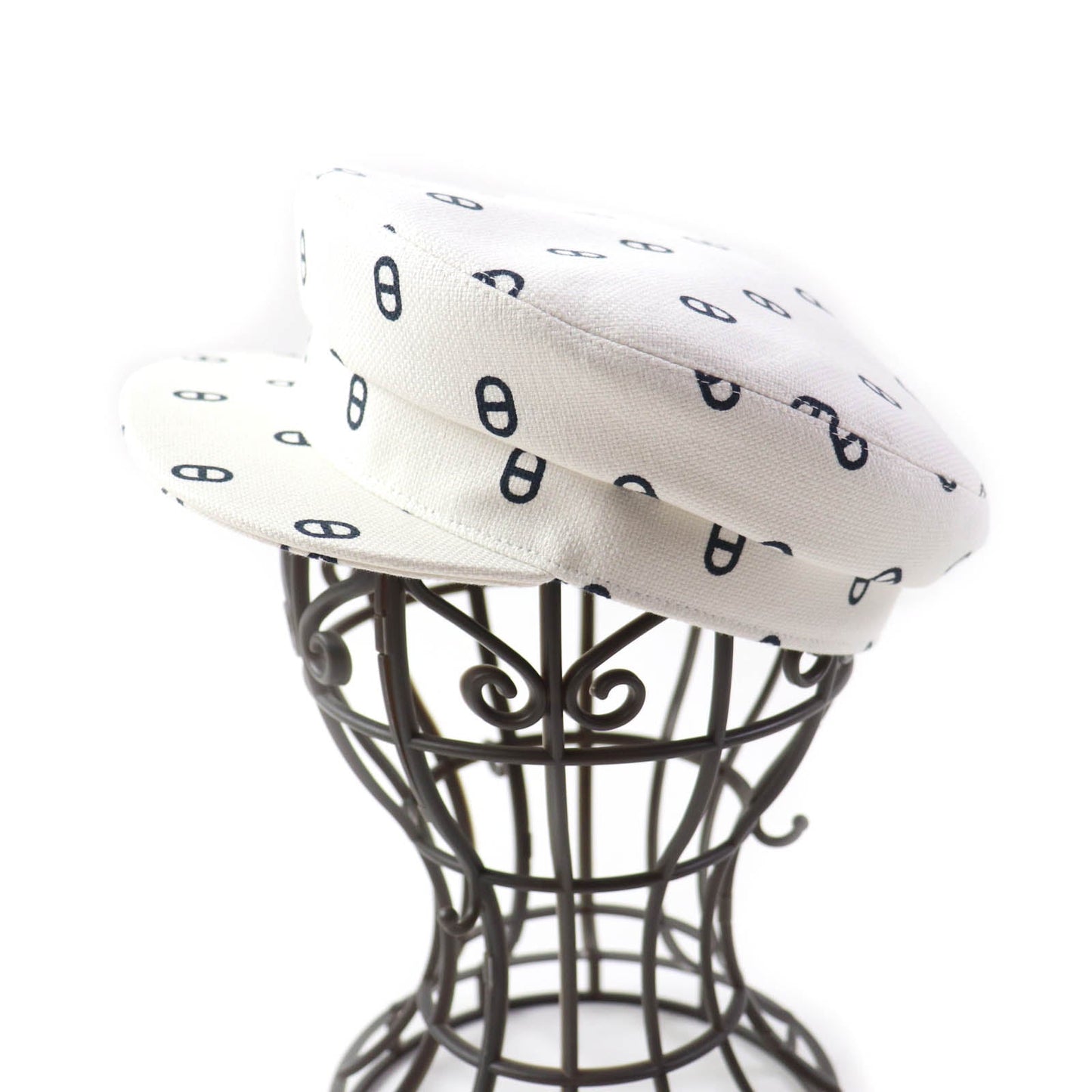 HERMES Casquette Outer: 98% cotton, Outer: 2% polyurethane, Lining: 54% cotton, Lining: 46% silk, Lining trim: 56% cotton, 44% rayon White navy Vauban Women 56