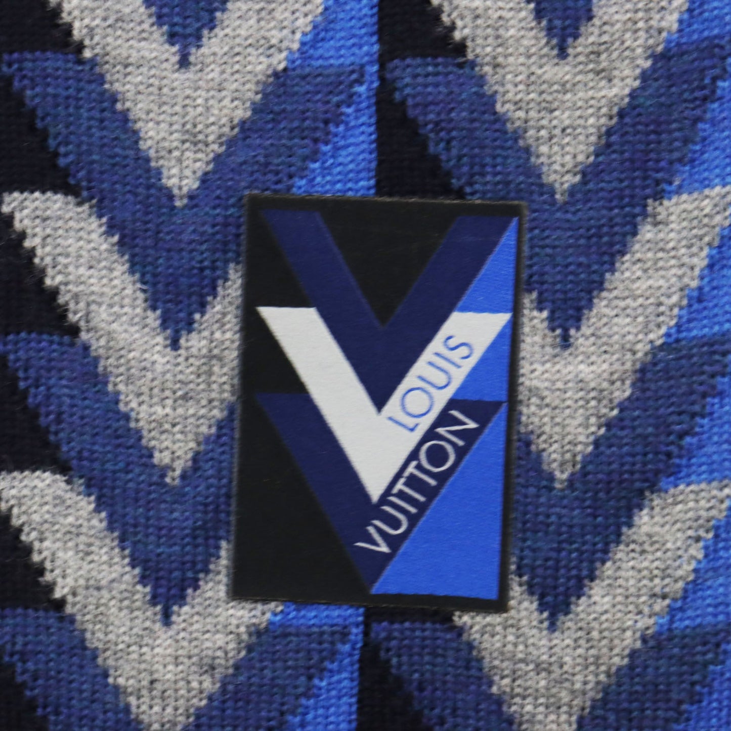LOUIS VUITTON Scarf M70301 Main: 100% wool Gray Blue type Echarpe V Obsession mens