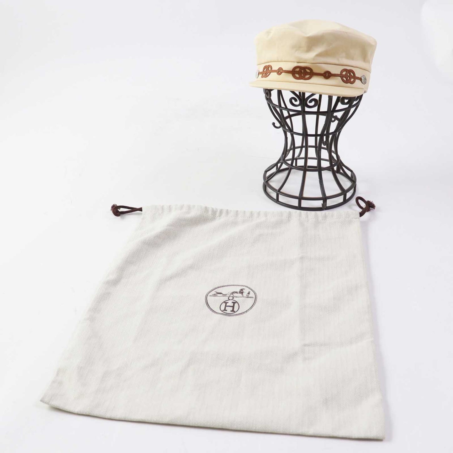 HERMES Casquette Outer: 96% cotton, Outer: 4% polyurethane, Lining: 65% rayon, Lining: 35% cotton, Part: 100% polyester, Lining trimming: 56% cotton, 44% rayon Leather part: Sheepskin Beige camel Kapoor Cricketis Women 57