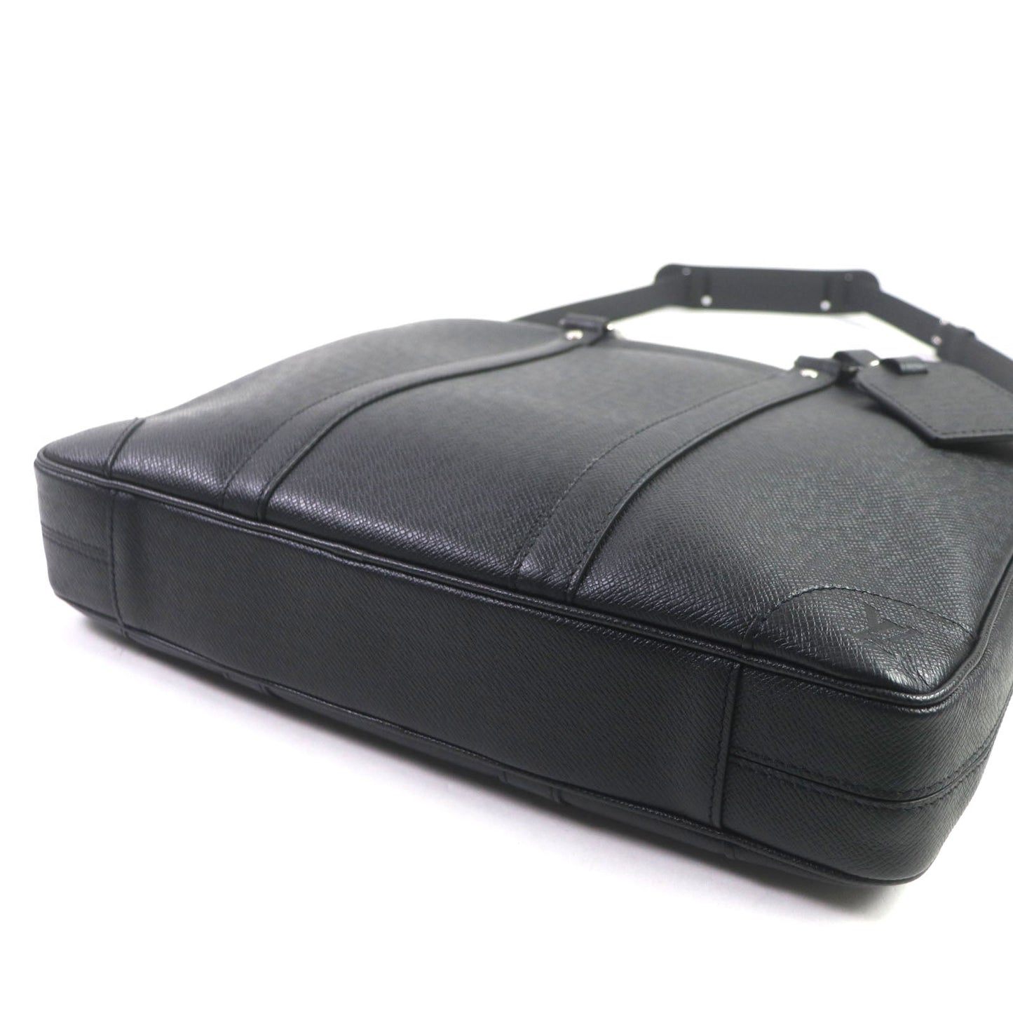 LOUIS VUITTON Briefcase M30975 Taiga Leather black Taiga Porte Documan Voyagej mens