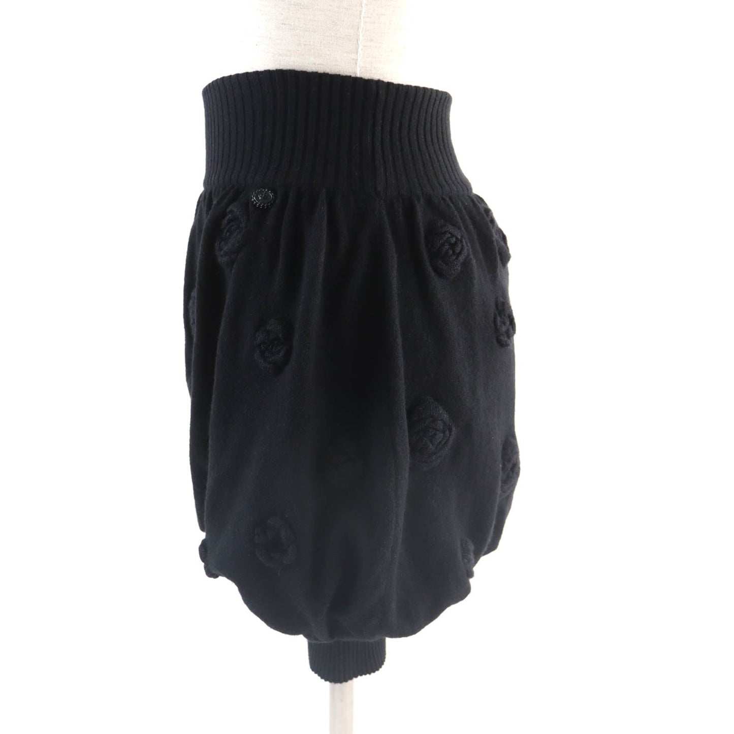 CHANEL skirt P33489 K00889 Outer: 75% cashmere, Outer: 18% nylon, Outer: 4% wool, Outer: 3% mohair, Lining: 100% nylon black Women 34