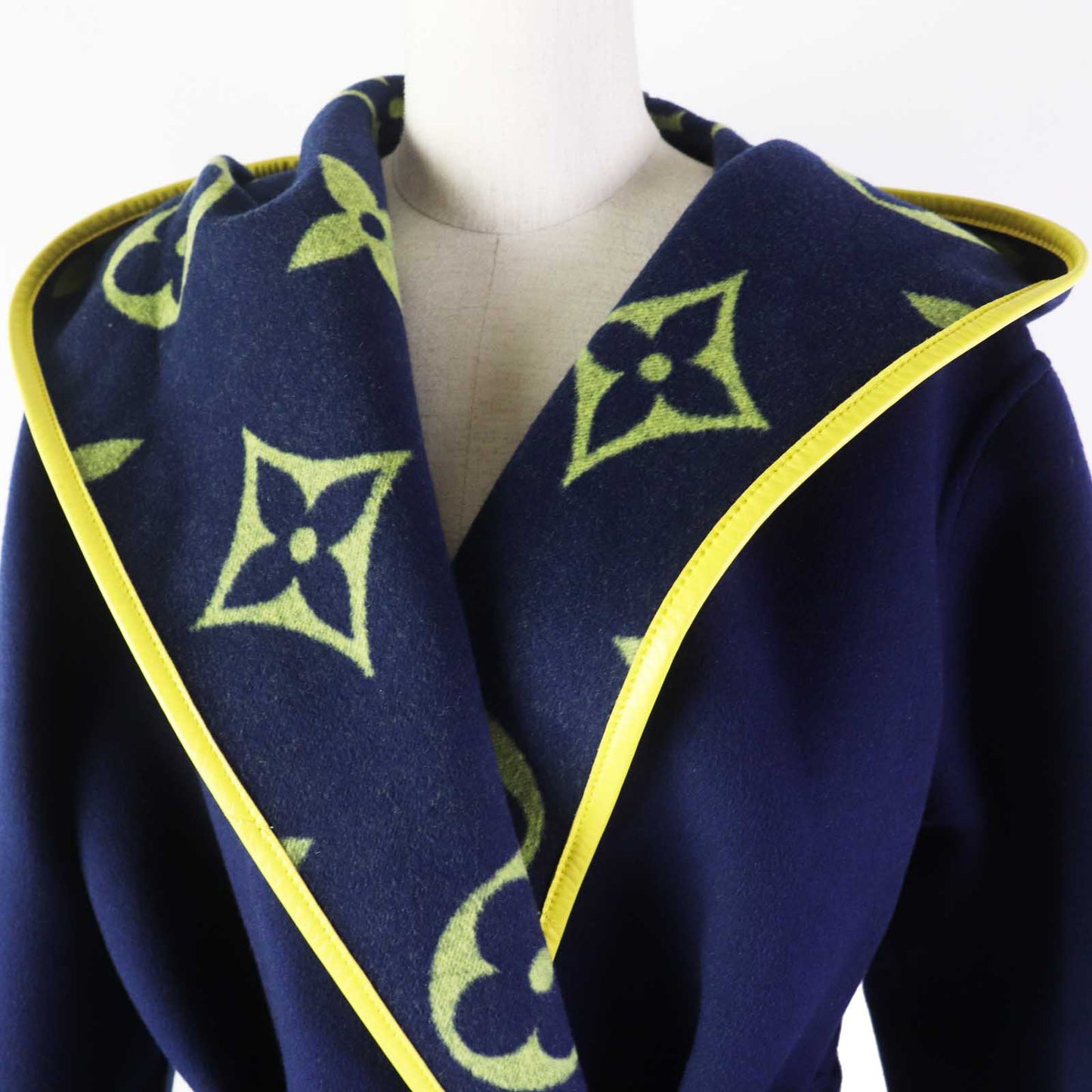 LOUIS VUITTON coat FJC022NUV Outer: 99% wool, Outer: 1% silk, Lining: 53% rayon, Lining: 47% cupra, Belt loop: 100% polyester, Belt: 99% wool, 1% silk, Leather part: Lamb leather Navy yellow Giant Monogram Women 36