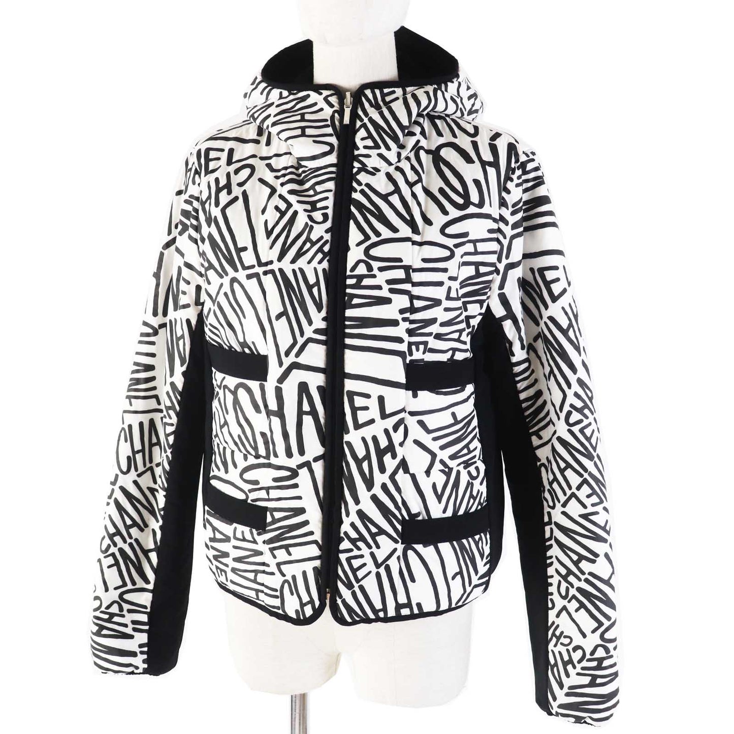 CHANEL Down jacket P70625 Outer: 100% polyester, Filling: 85% down, Filling: 15% polyester, Other: 76% polyamide, 24% polyurethane, Other: 100% polyester Black White/Black Women 36