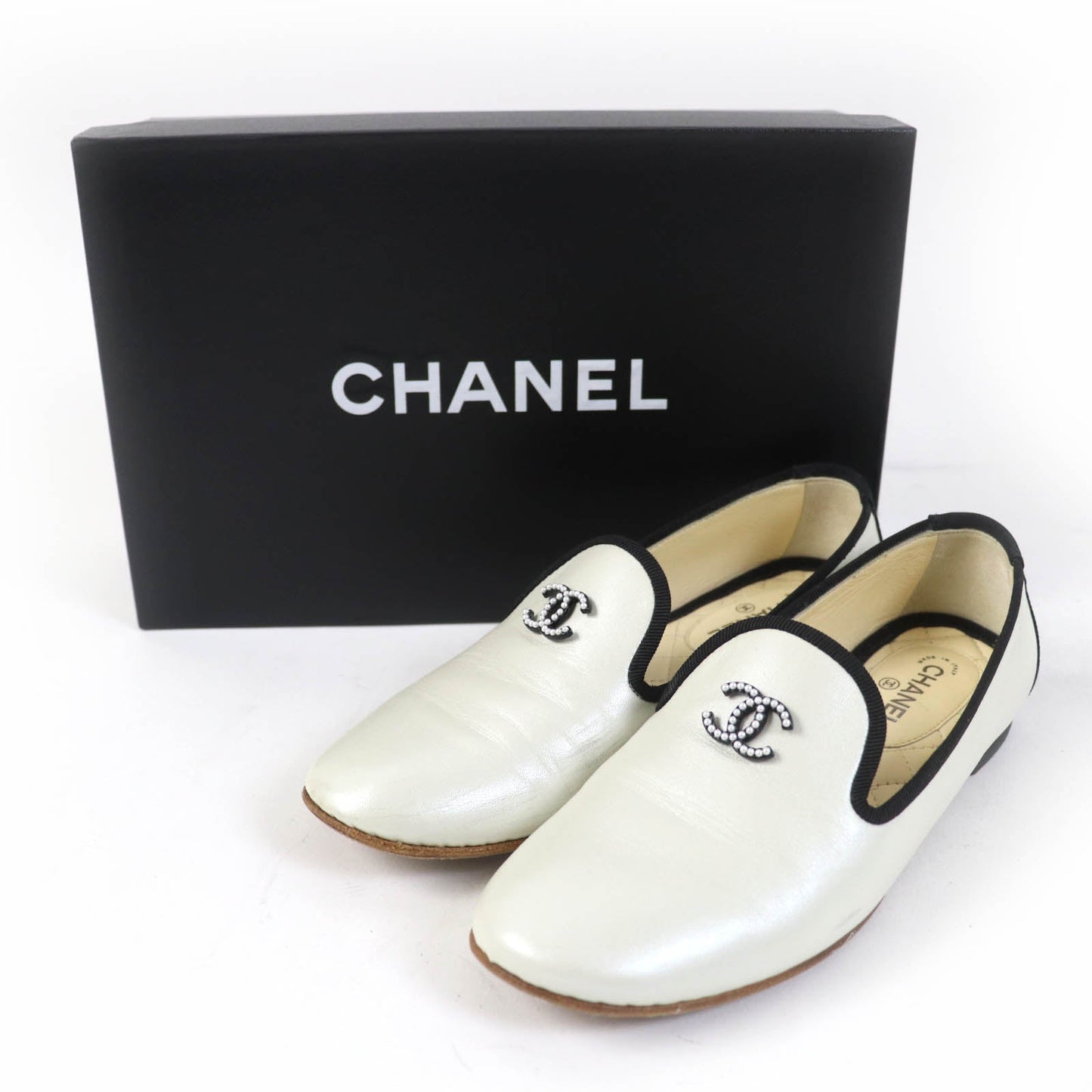 CHANEL Leather shoes 16P G31630 Main: Leather White black Women 35
