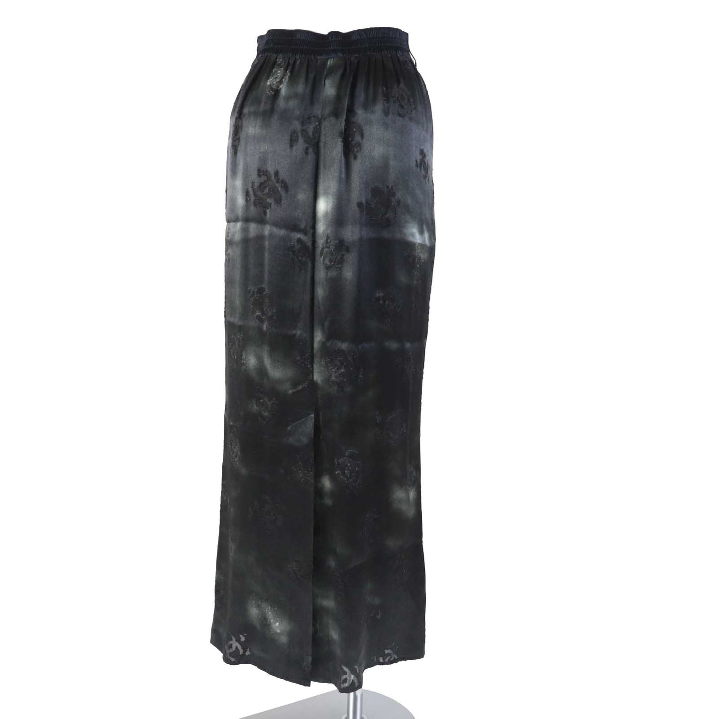 CHANEL Long skirt P73038 Main: 69% rayon, Main: 31% silk, Part: 93% silk, Part: 7% elastane (polyurethane) black Mtiers d'art collection Women 34
