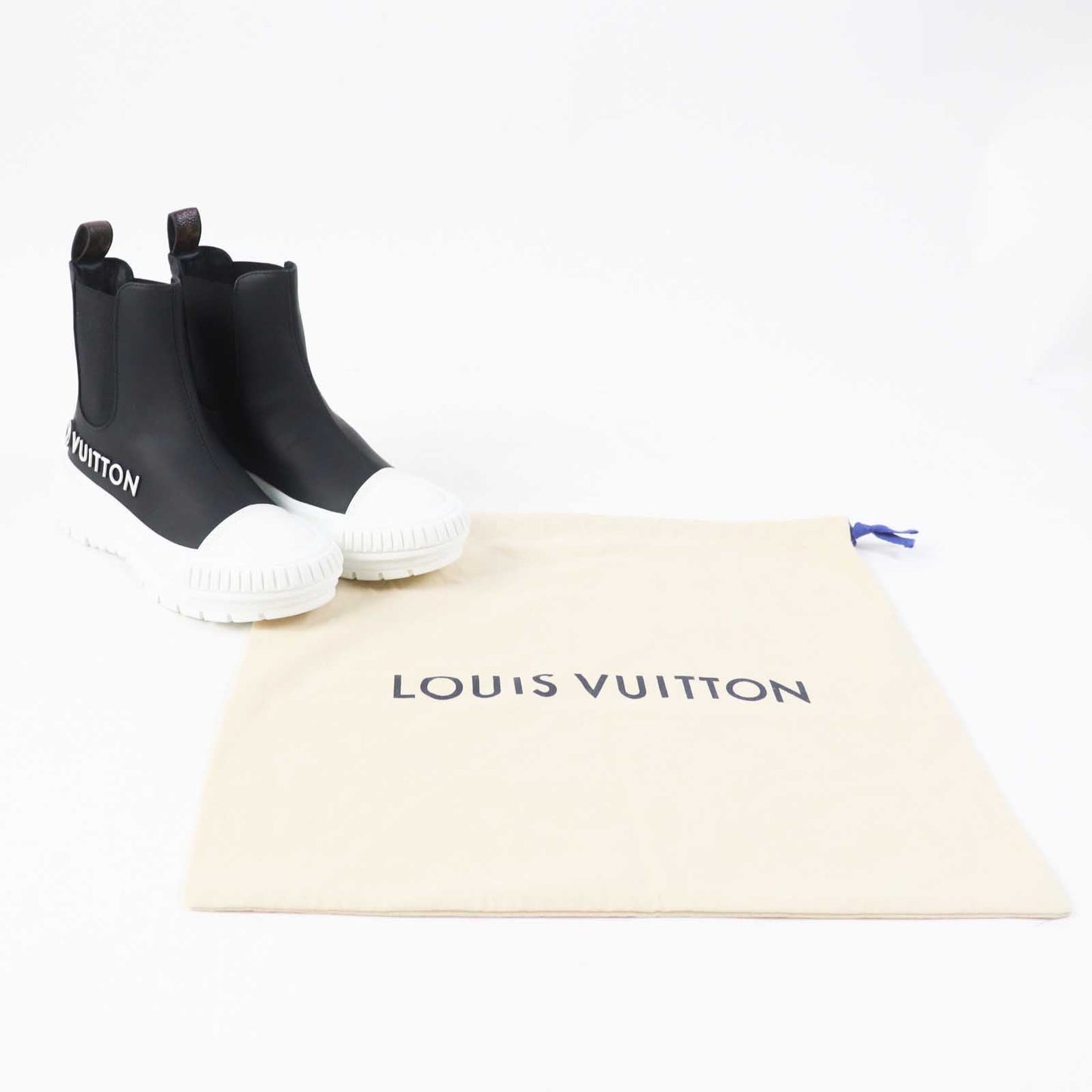 LOUIS VUITTON short boots Part: Leather Black White LV squad line Women 35