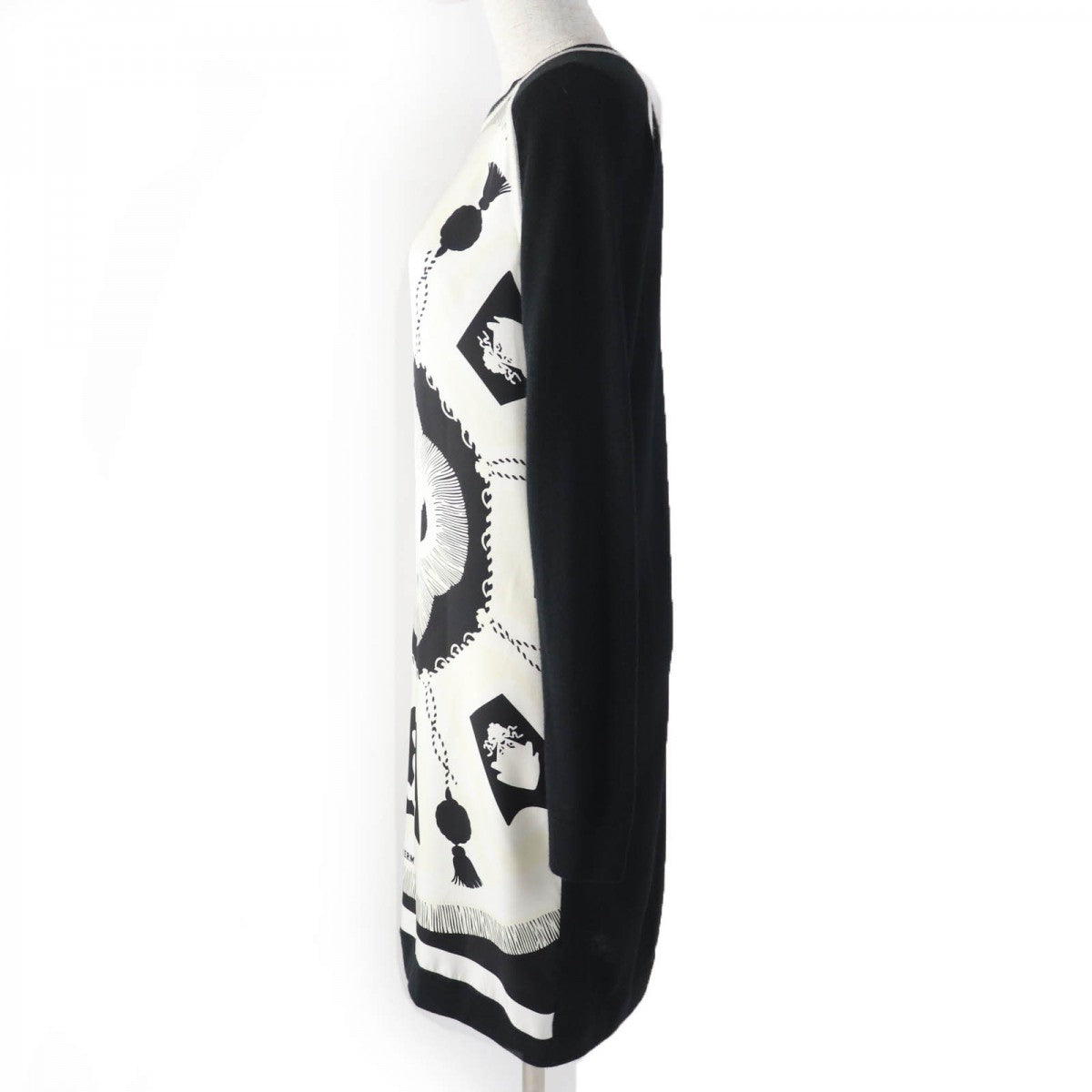 HERMES one piece Part: 100% silk, Main: 50% cashmere, Main: 50% silk, Part: 50% silk, Part: 49% cashmere Black White Poste et Cavalerie Sabre Bag Women 34