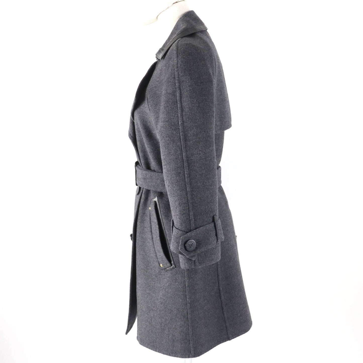 LOUIS VUITTON coat Main: 90% wool, Main: 10% cashmere, Lining: 100% rayon, Part: sheepskin gray Women 36