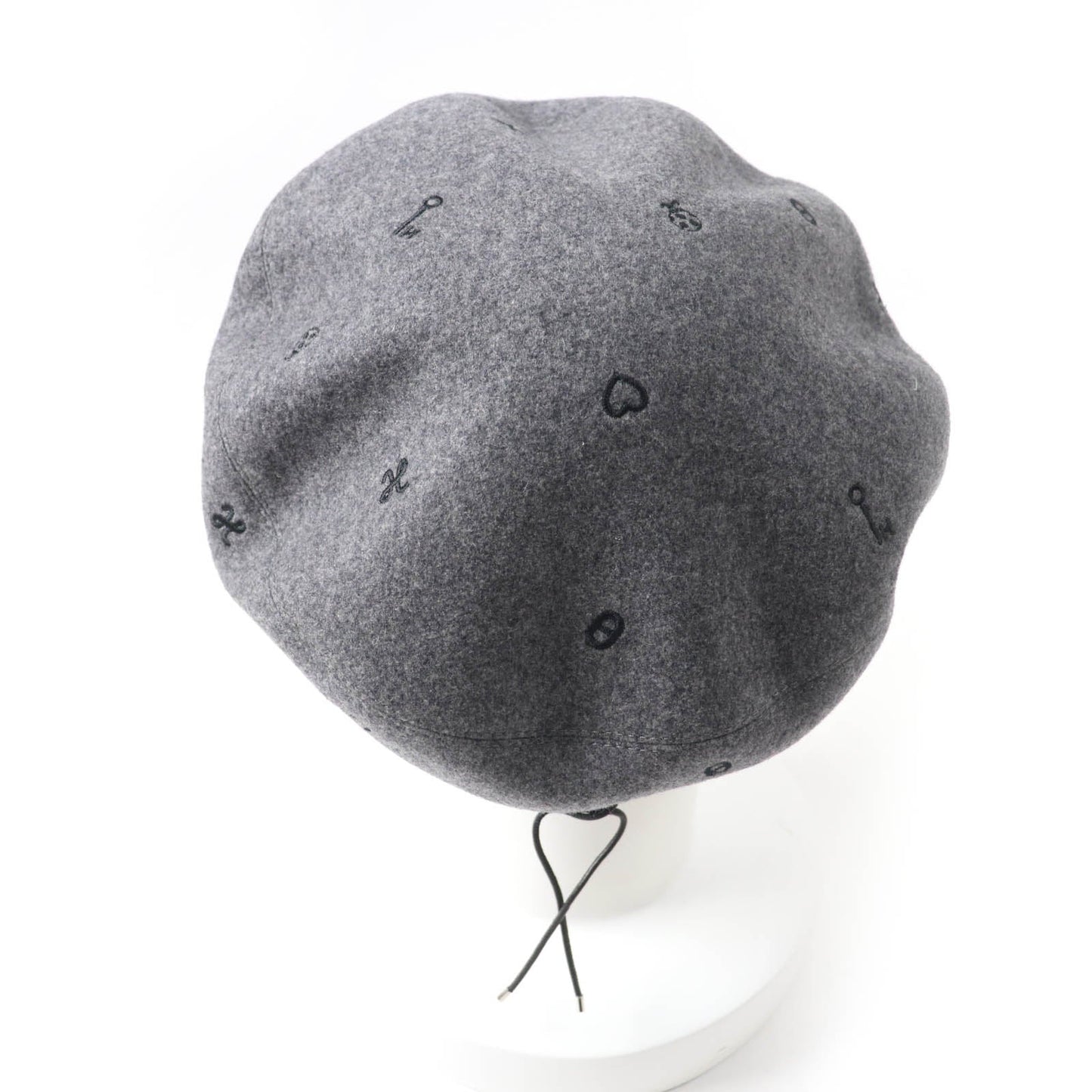 HERMES beret H212010N Outer: 100% cashmere, Part: Sheepskin, Part: 100% polyester, Lining: 65% rayon, Lining: 35% silk gray Women 57