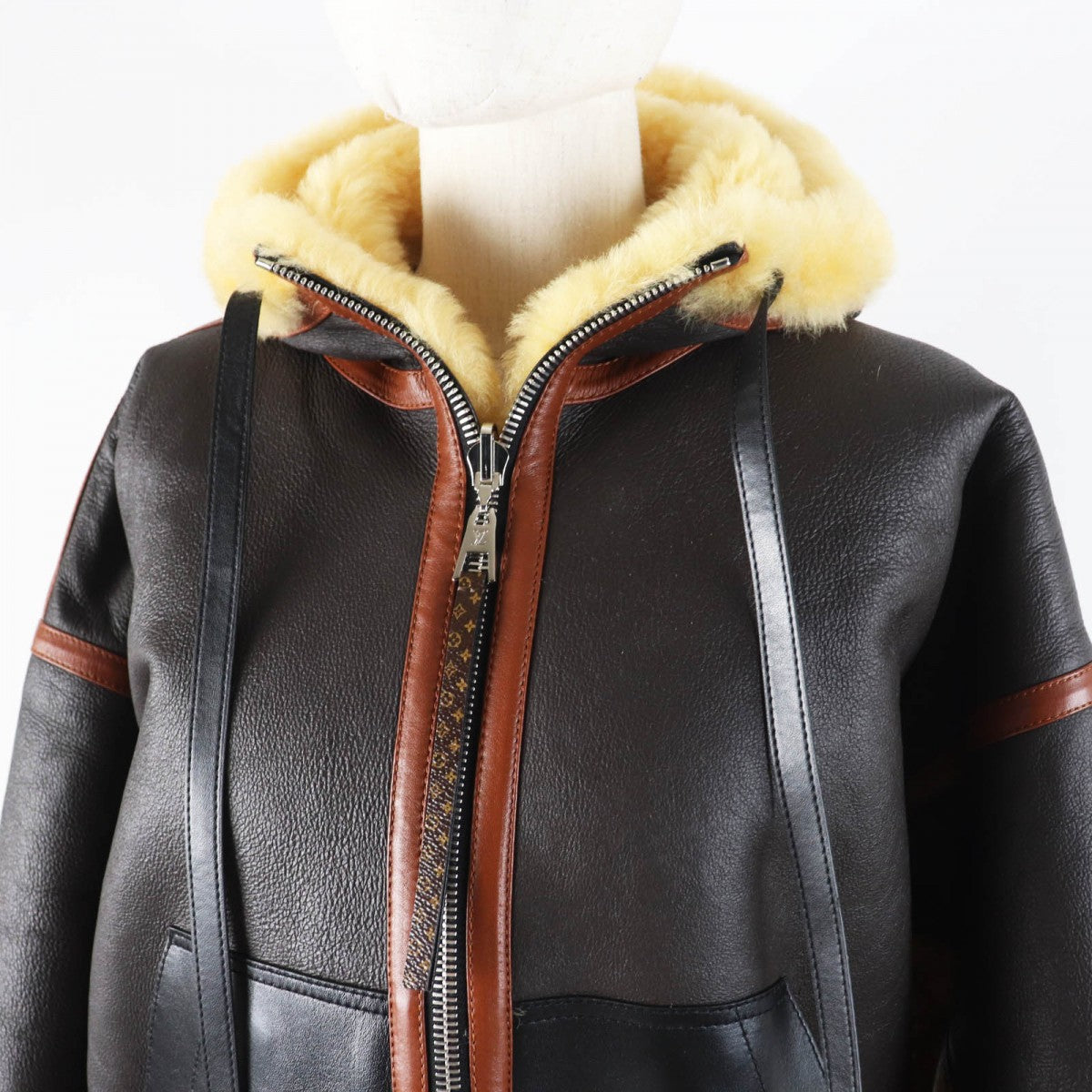 LOUIS VUITTON Mouton jacket FJLJ12XKN Outer: Sheepskin, Lining: 80% Polyester, Lining: 20% Polyurethane, Leather part: Sheepskin Dark brown Women